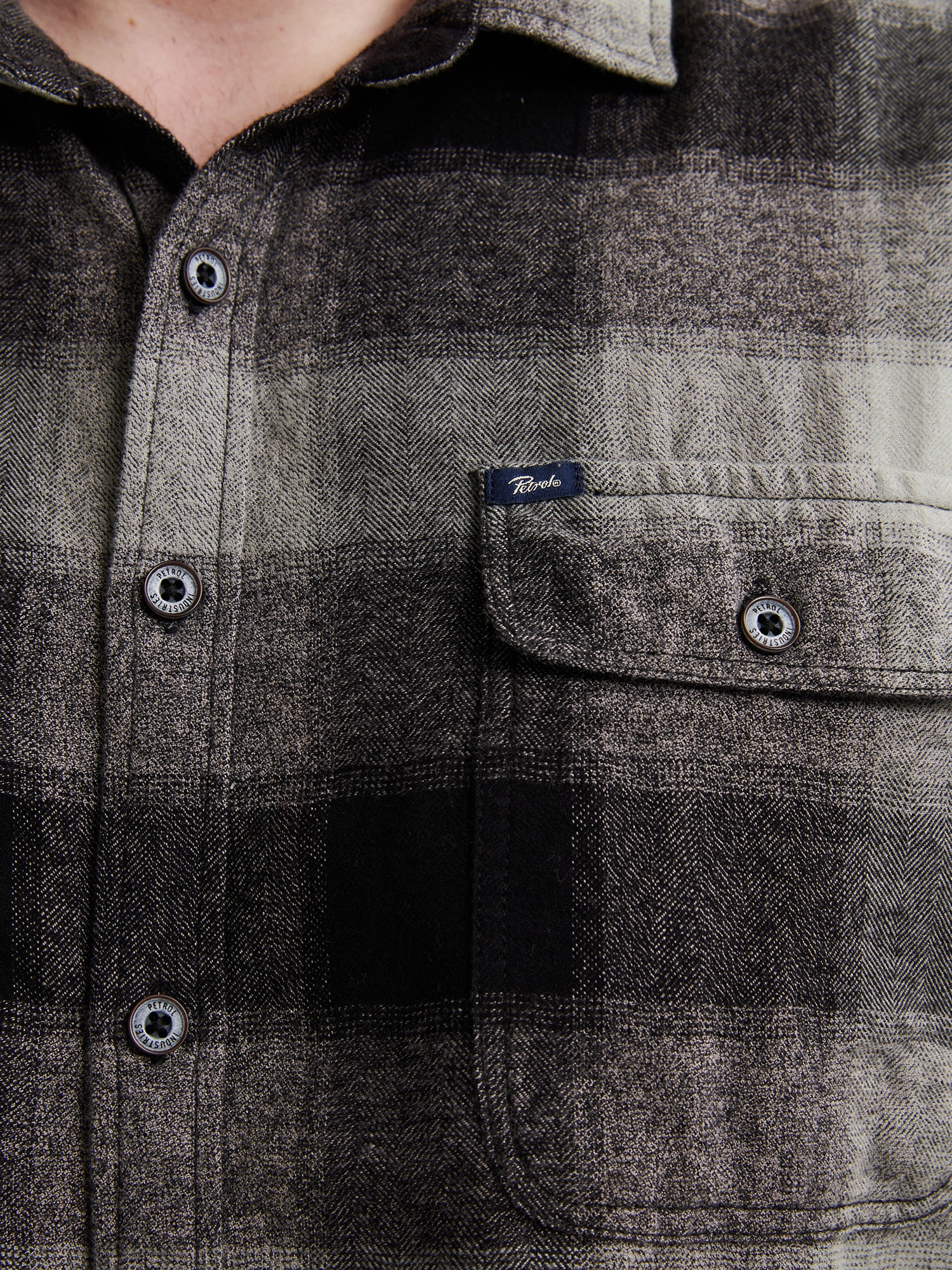 Petrol Industries Chemise à manches longues mit Brust Taschen