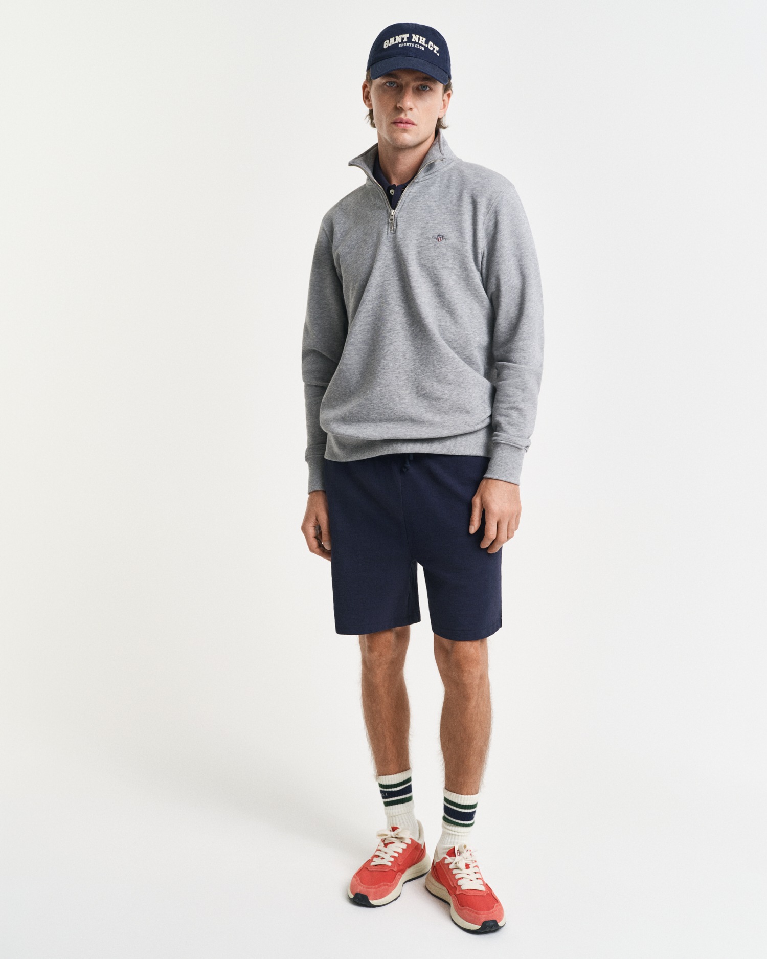 Gant Sweatshirt »REG SHIELD HALF ZIP SWEAT«, mit Logostickerei auf der Brust