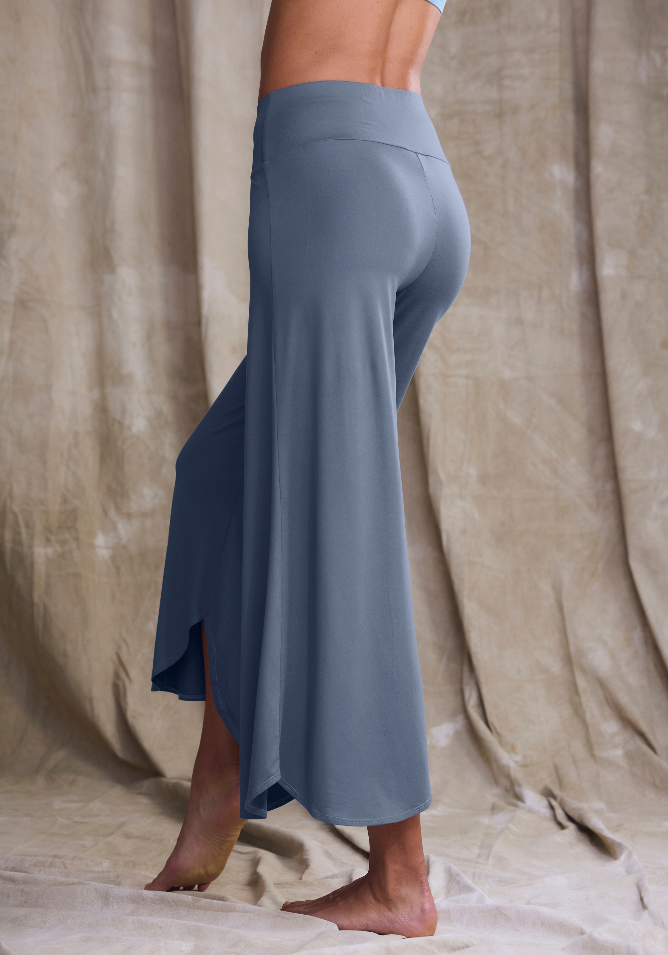 LASCANA Culotte  mit gerundetem Beinsaum in weich fliessender Qualität