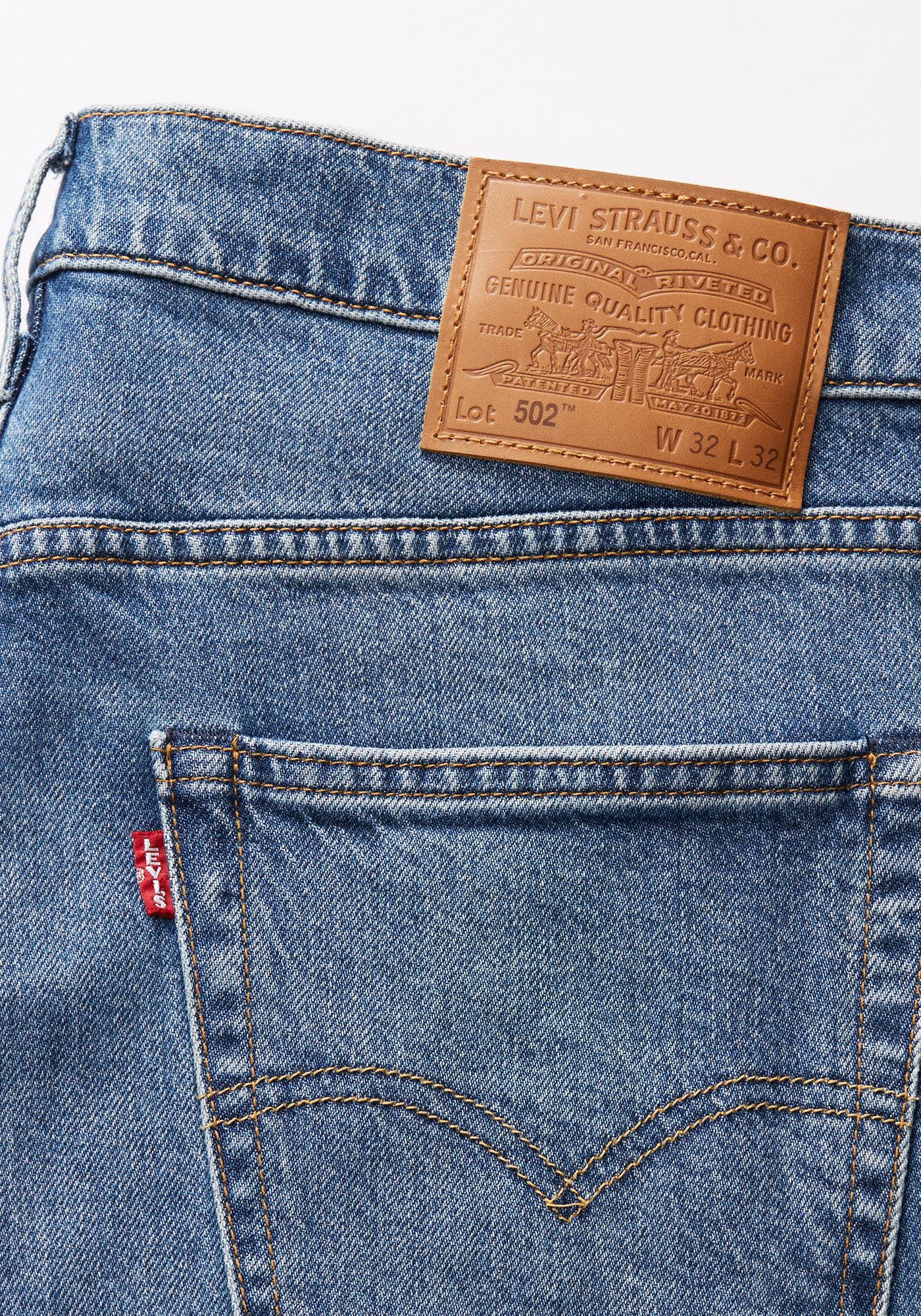 Levi's® Tapered-fit-Jeans »502 TAPER«, in elegantem, modernem Stil