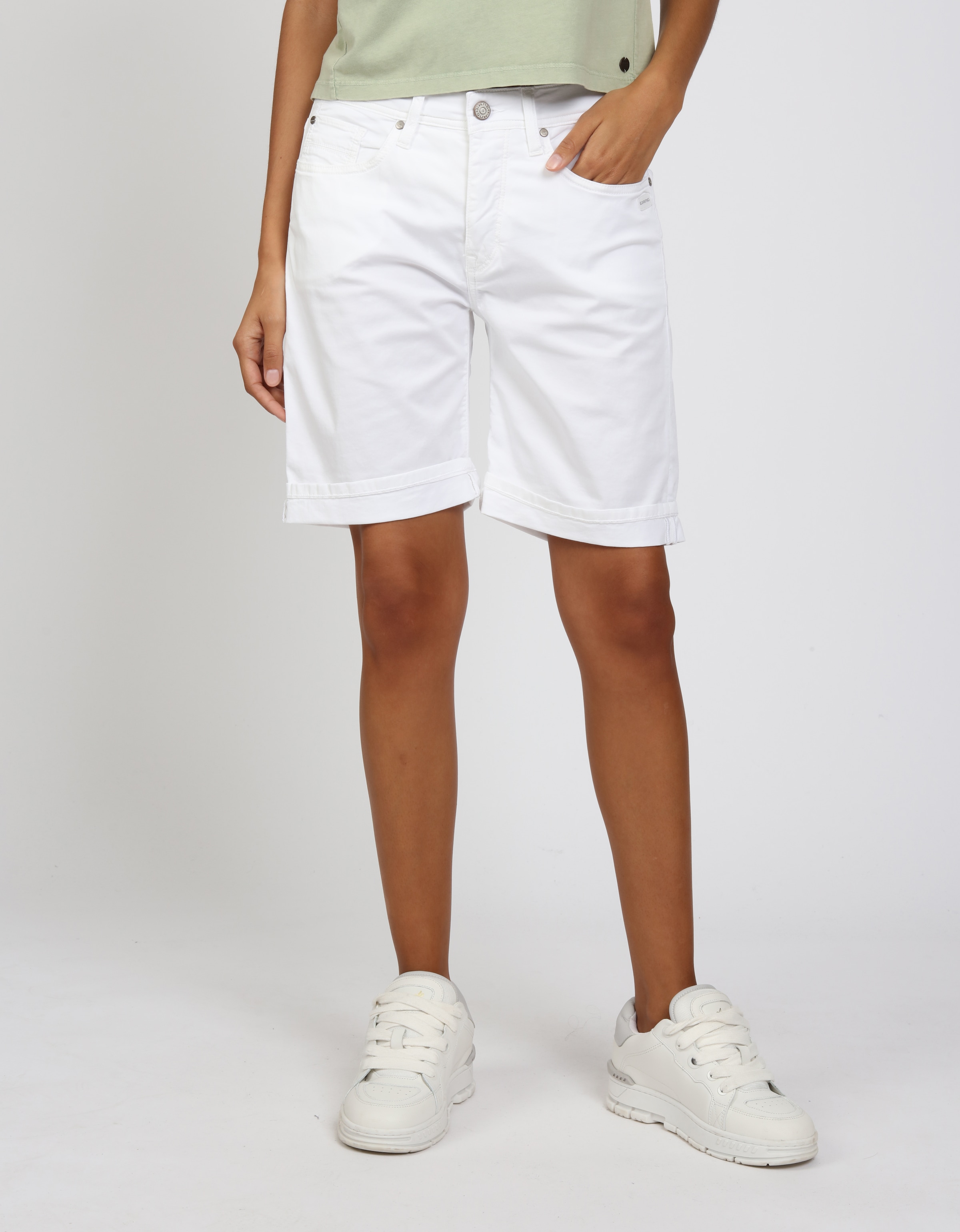 Image of GANG Shorts "94NICA SHORTS" mit Knopfleiste, Boyfriend Fit
