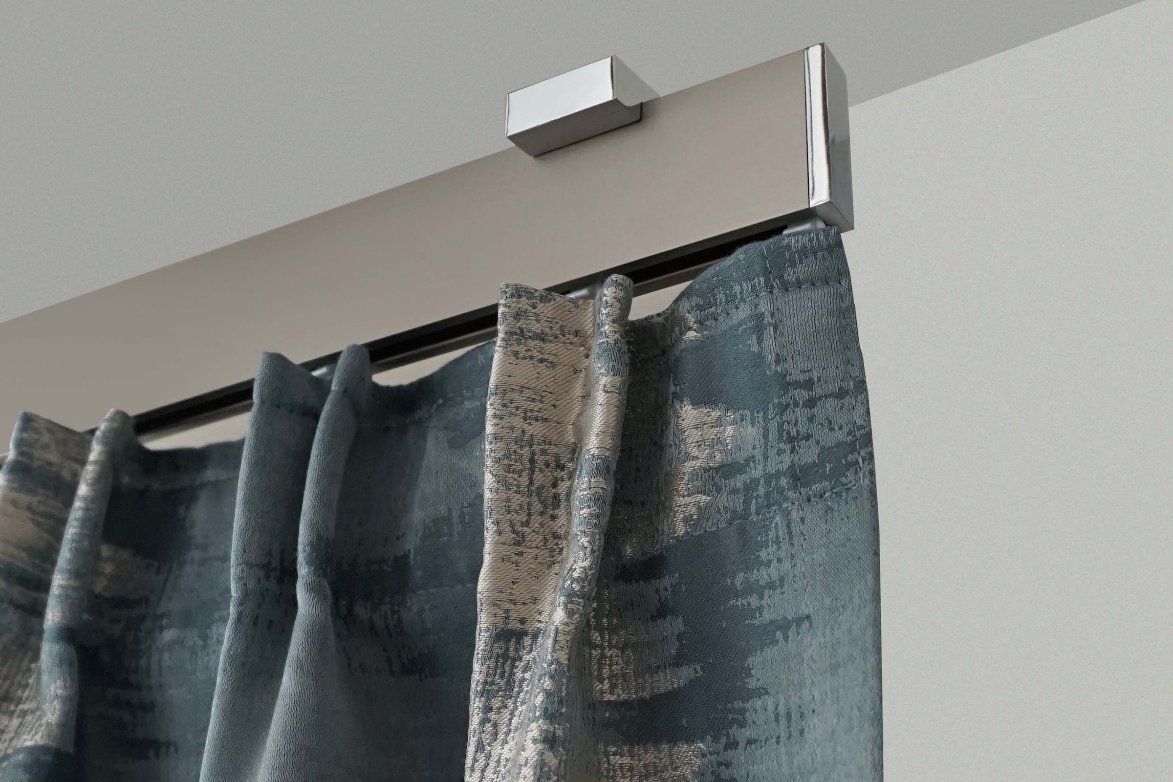 Image of GARESA Gardinenstange "FLAT" 1 läufig-läufig Wunschmasslänge Rechteckprofil, perfekter Lauf, modern, verlängerbar, mit Endkappe