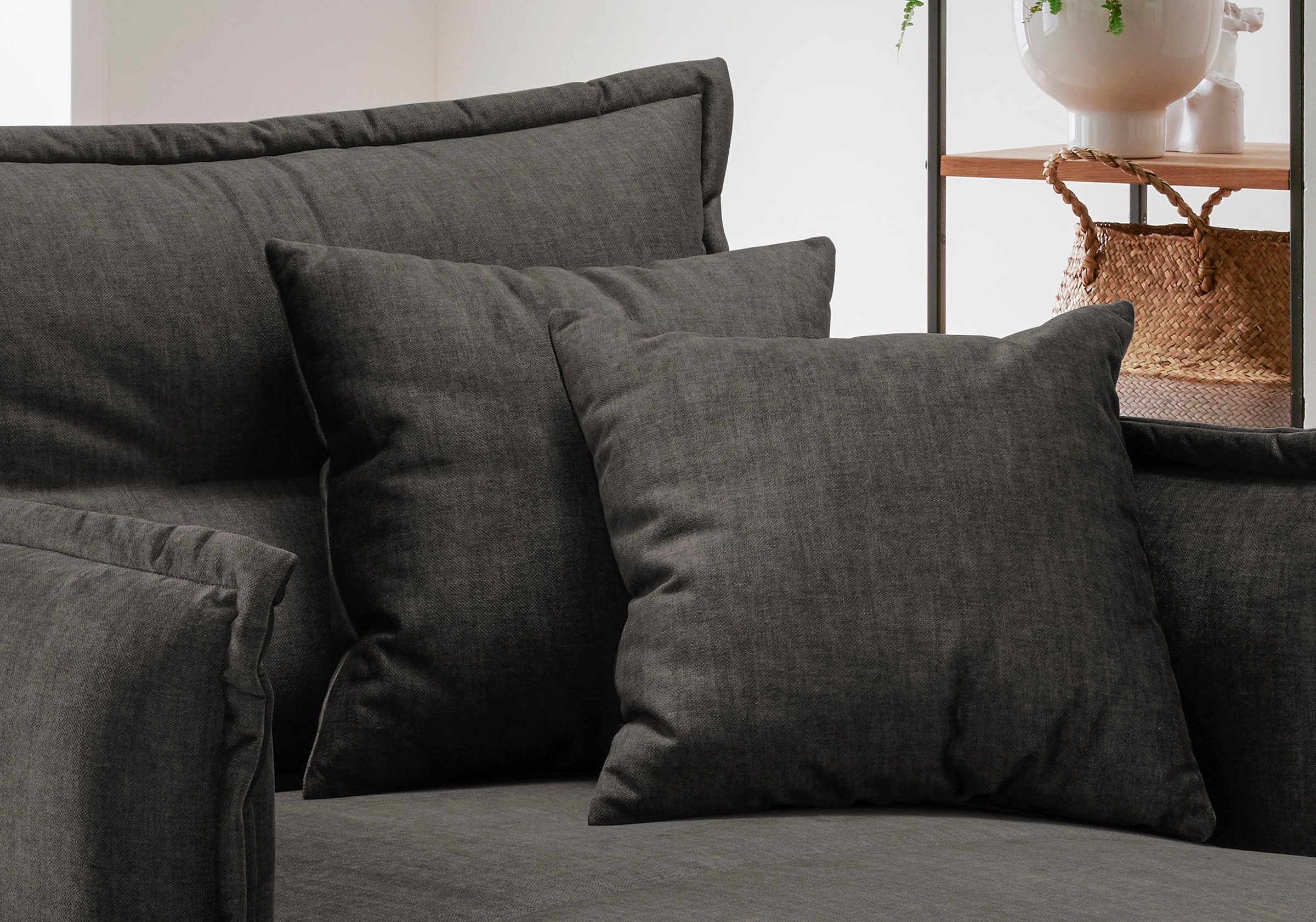 INOSIGN Loveseat »Lazio«, moderner Sessel mit einer bequemen Polsterung, 2 Stk. Zierkissen
