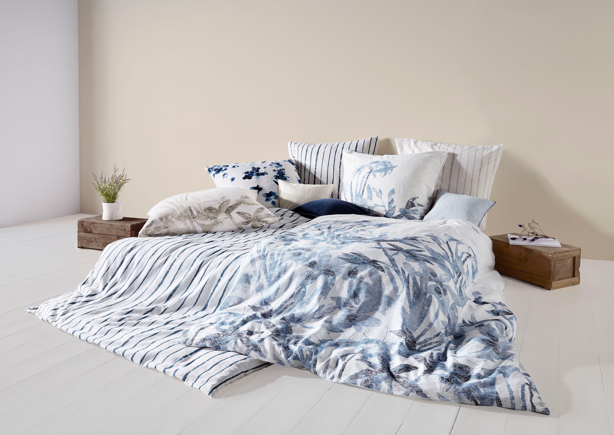 fleuresse "Provence Cassis" 2 Stk. 50% Baumwolle, 50% Leinen, in Gr. 135x200, 155x220, 200x200cm