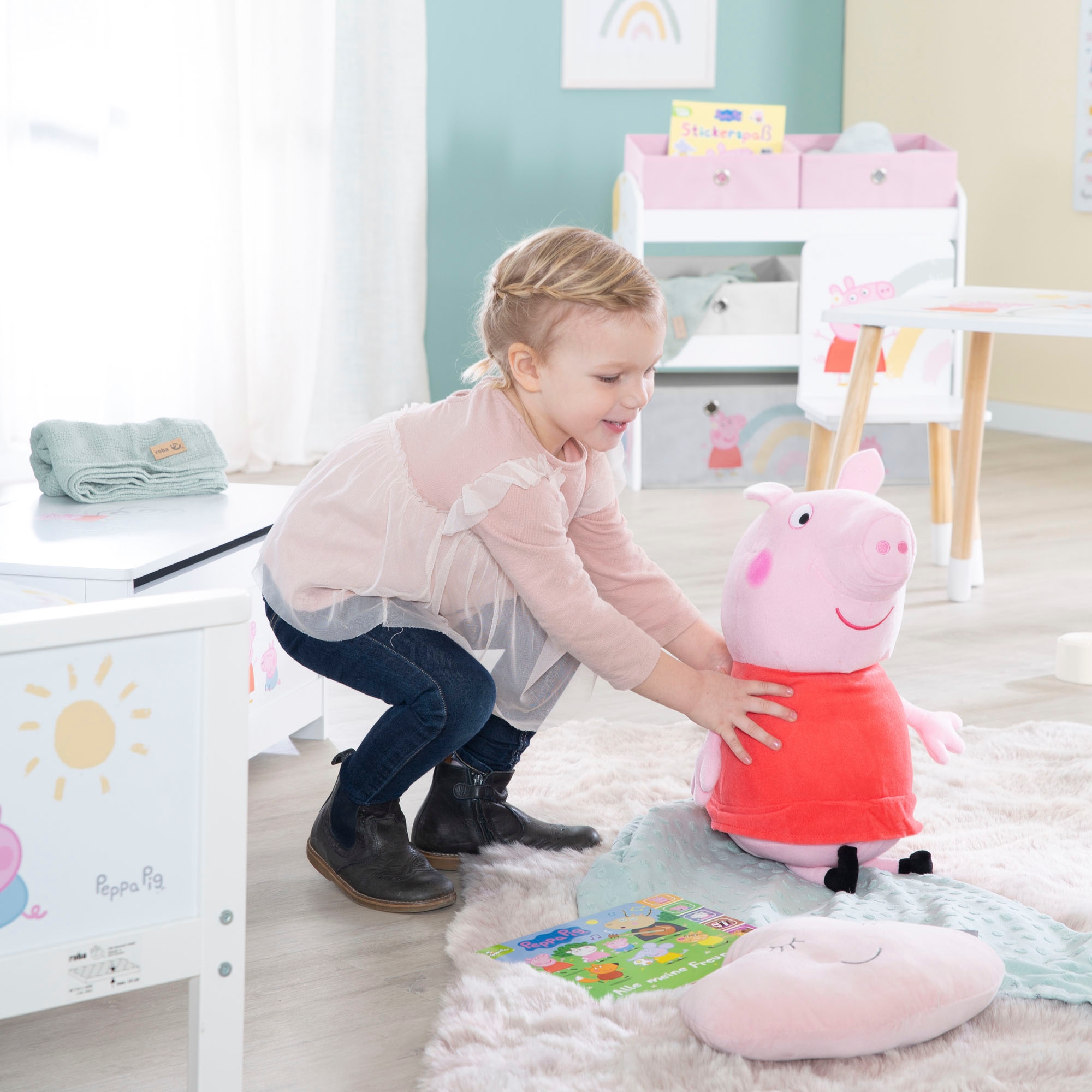 roba® Kinderregal »Peppa Pig, weiss«, inklusive 5 Stoffboxen in 2 Grössen