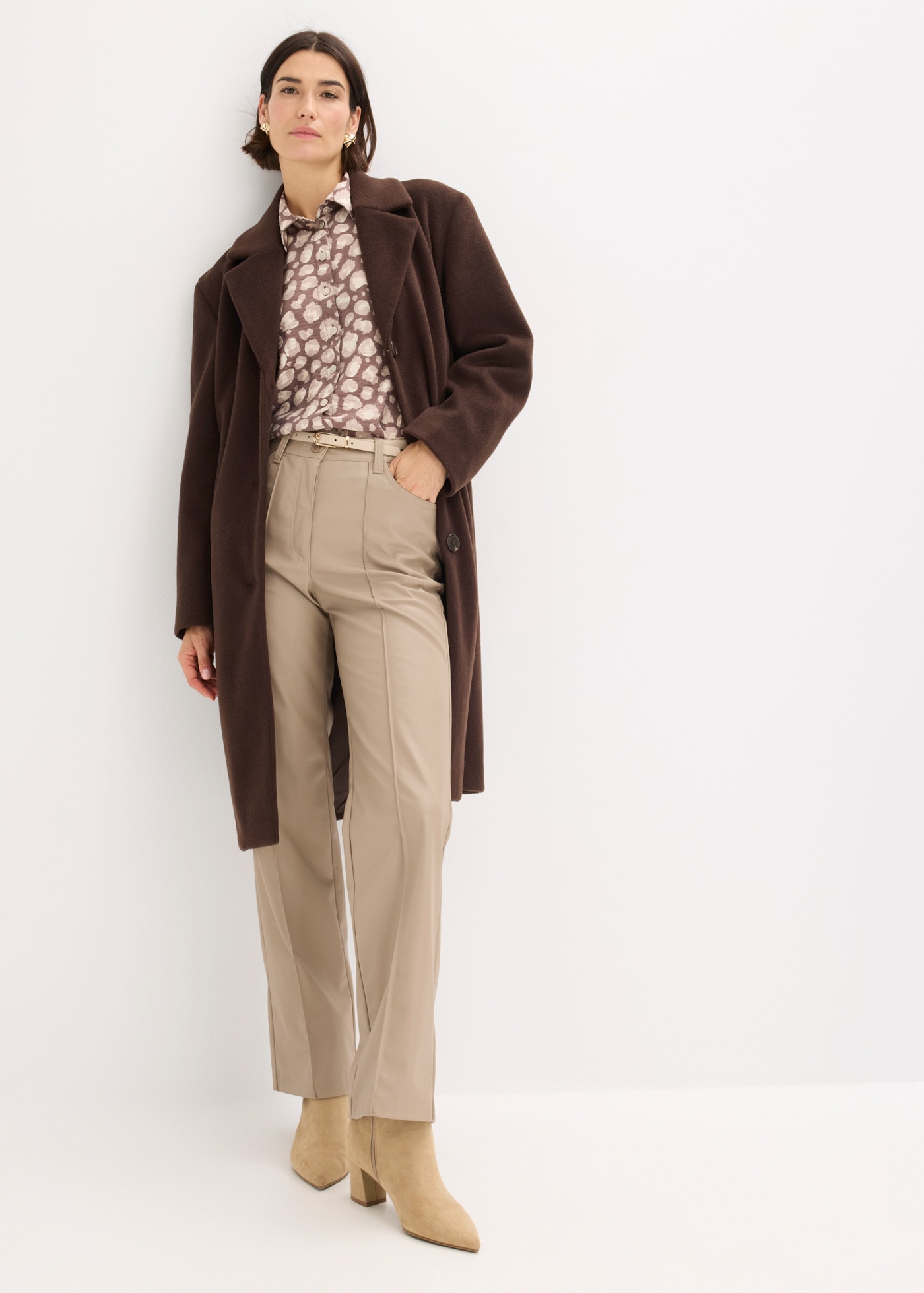 bonprix Manteau court en imitation de laine, coupe décontractée, avec col à revers, festif
