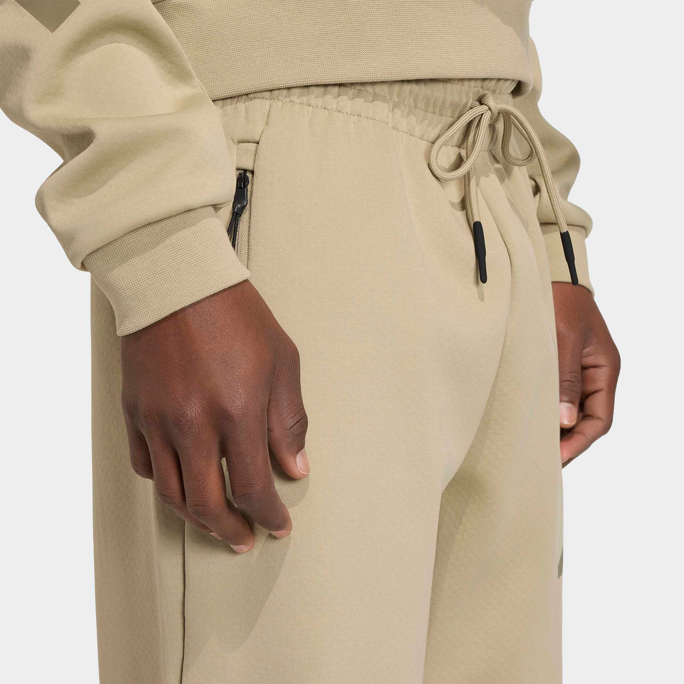 adidas Sportswear Pantalon de sport »NEW ADIDAS Z.N.E«