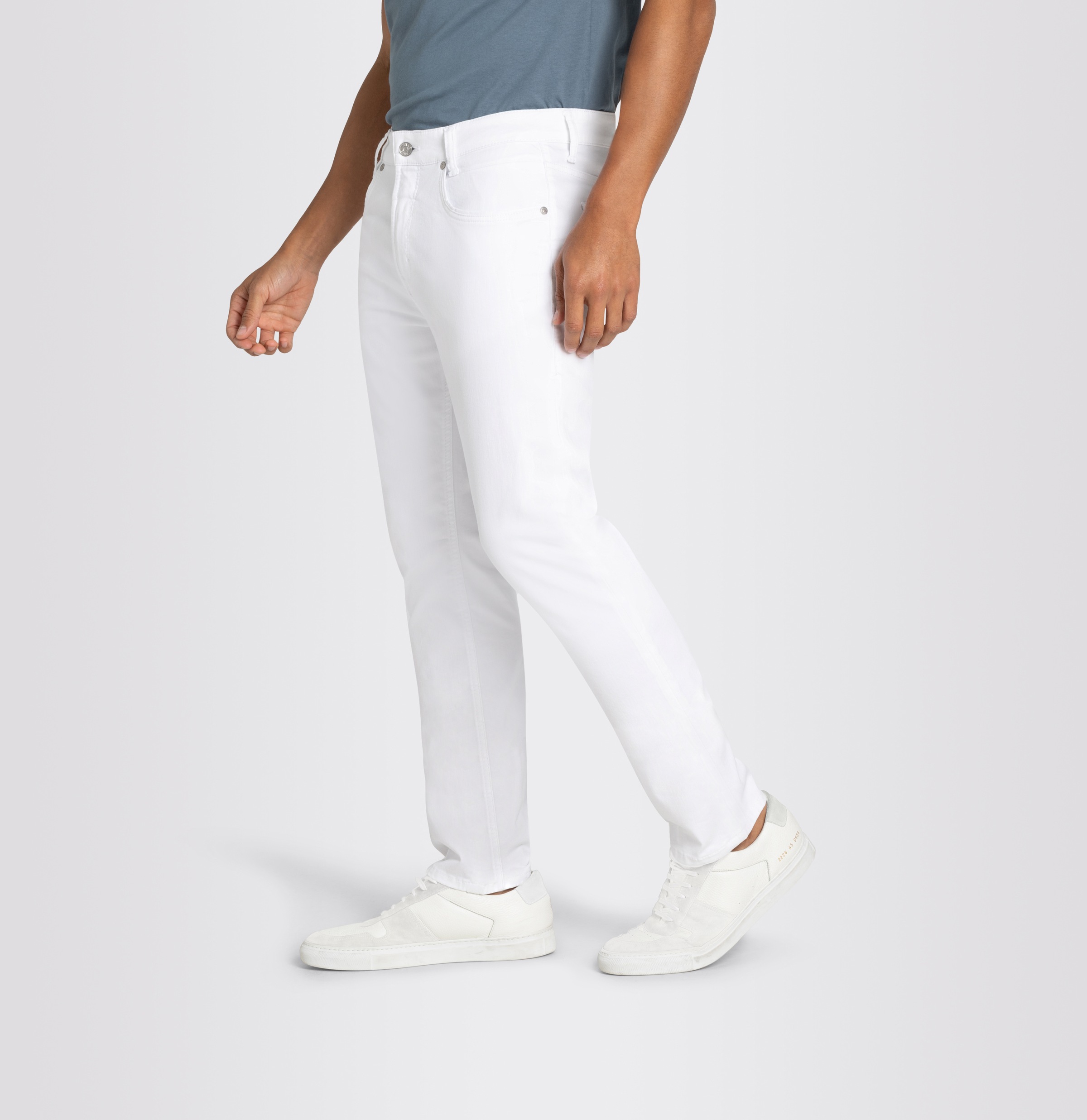 MAC Slim-fit-Jeans »Arne-Pipe light«, schmaler figurbetonender Schnitt