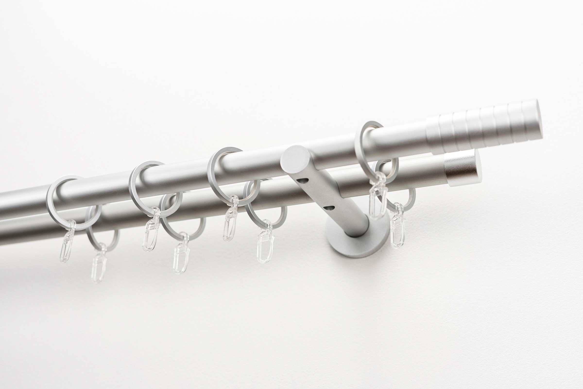 Image of GARESA Gardinenstange »EASY«, 2 läufig-läufig, Wunschmasslänge, Vorhanggarnitur, einfache Montage, mit Stangenverbinder verlängerbar, Wandmont., Endk. M. Streifen, Aluminium, mit Ringe bei Ackermann Versand Schweiz