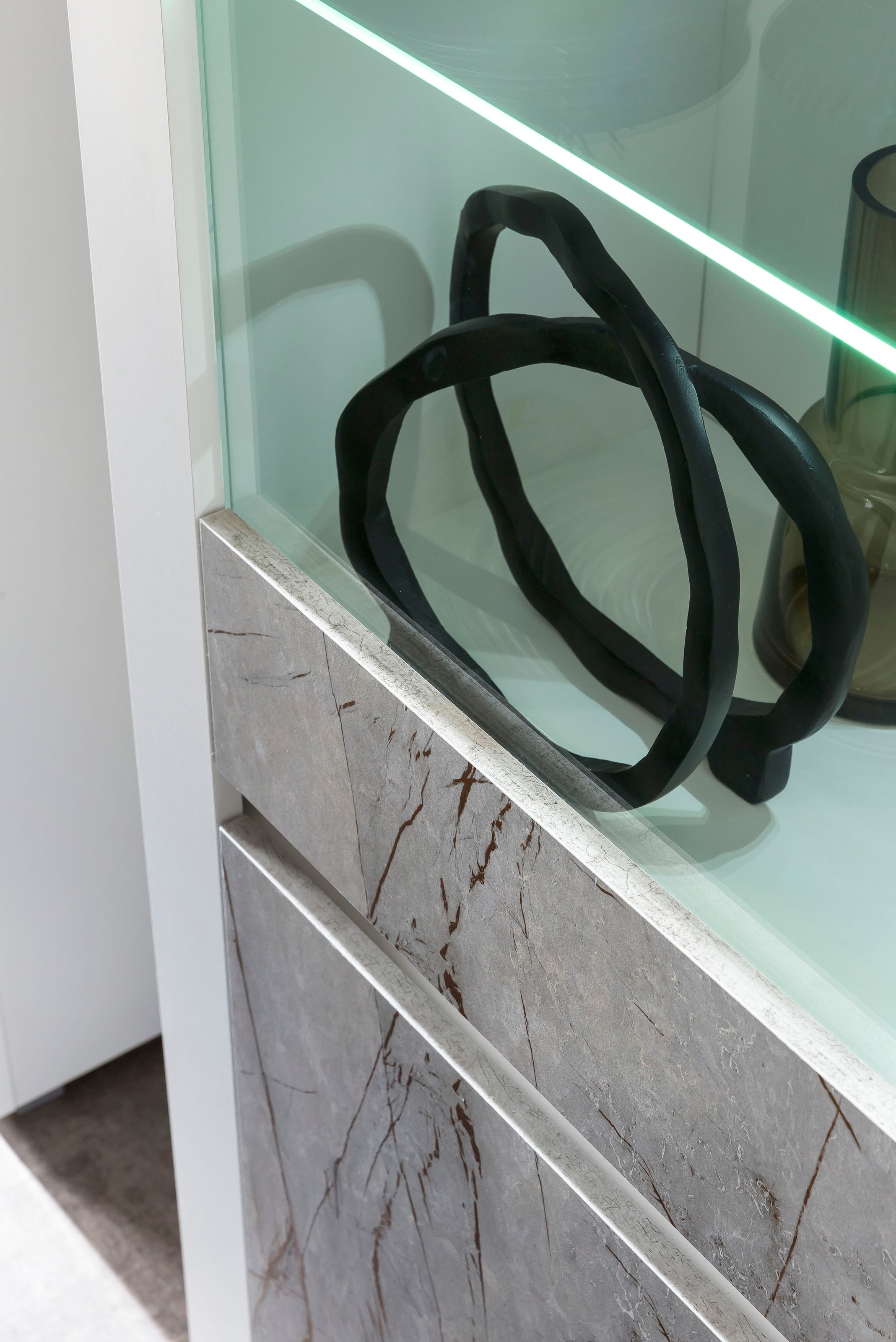 Home affaire Vitrine »Stone Marble«, mit einem edlen Marmor-Optik Dekor,  Breite 95 cm jetzt kaufen