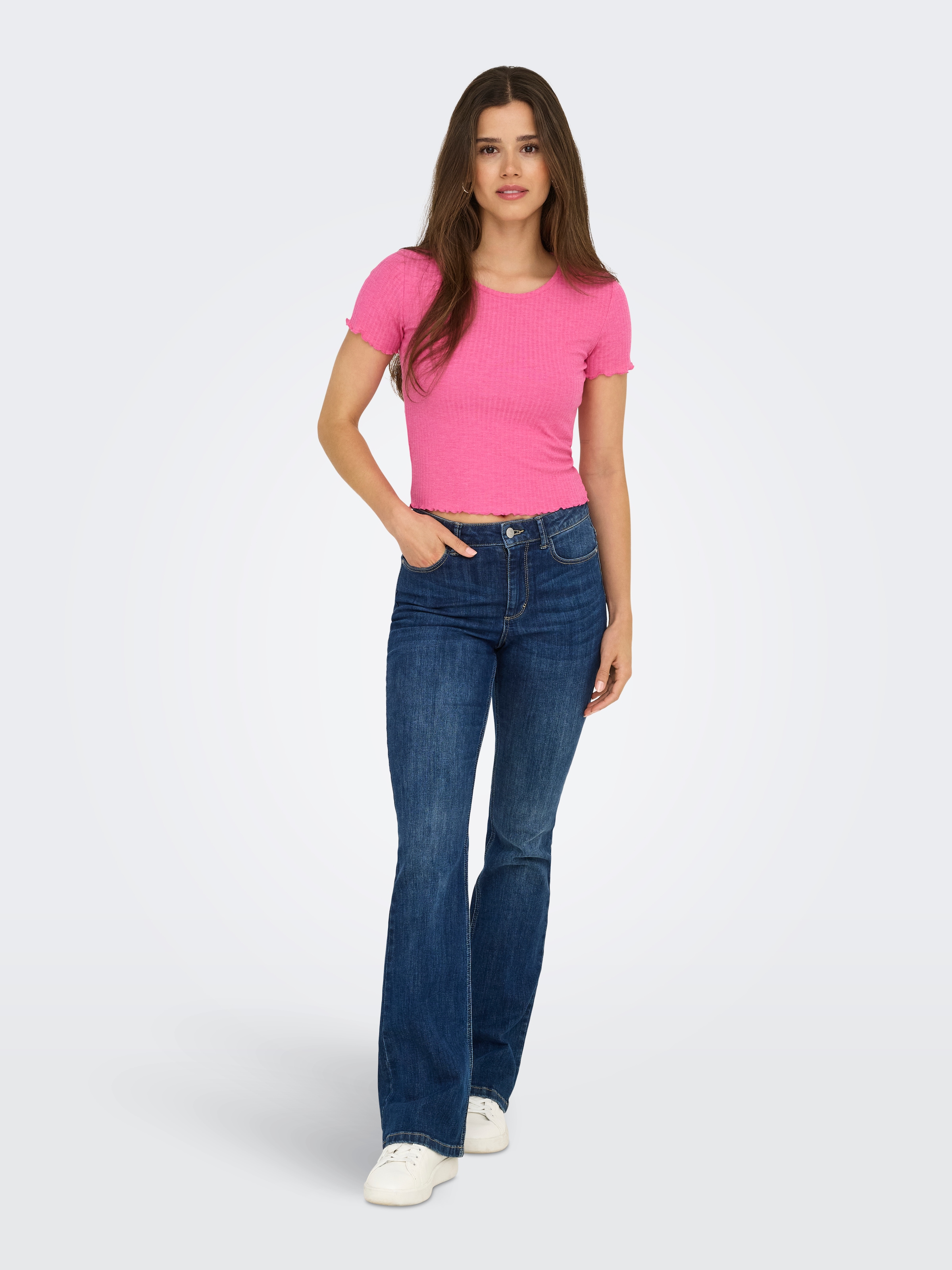 ONLY Shirt à col rond »ONLEMMA S/S SHORT TOP NOOS JRS« Rundhals, modisch, regular fit, gewellter Abschluss, unifarben