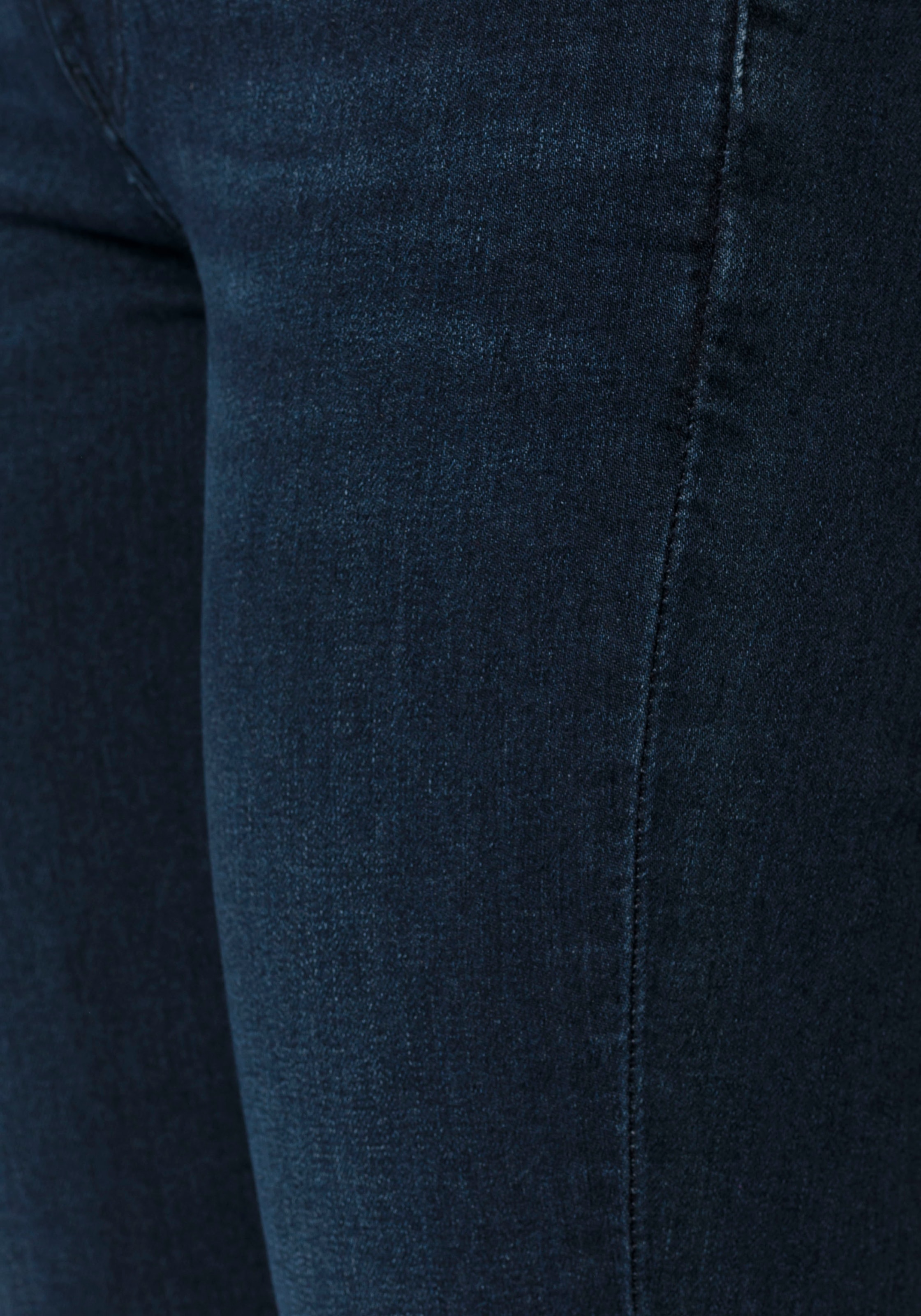 Levi's® Bootcut-Jeans »725 High-Rise Bootcut«