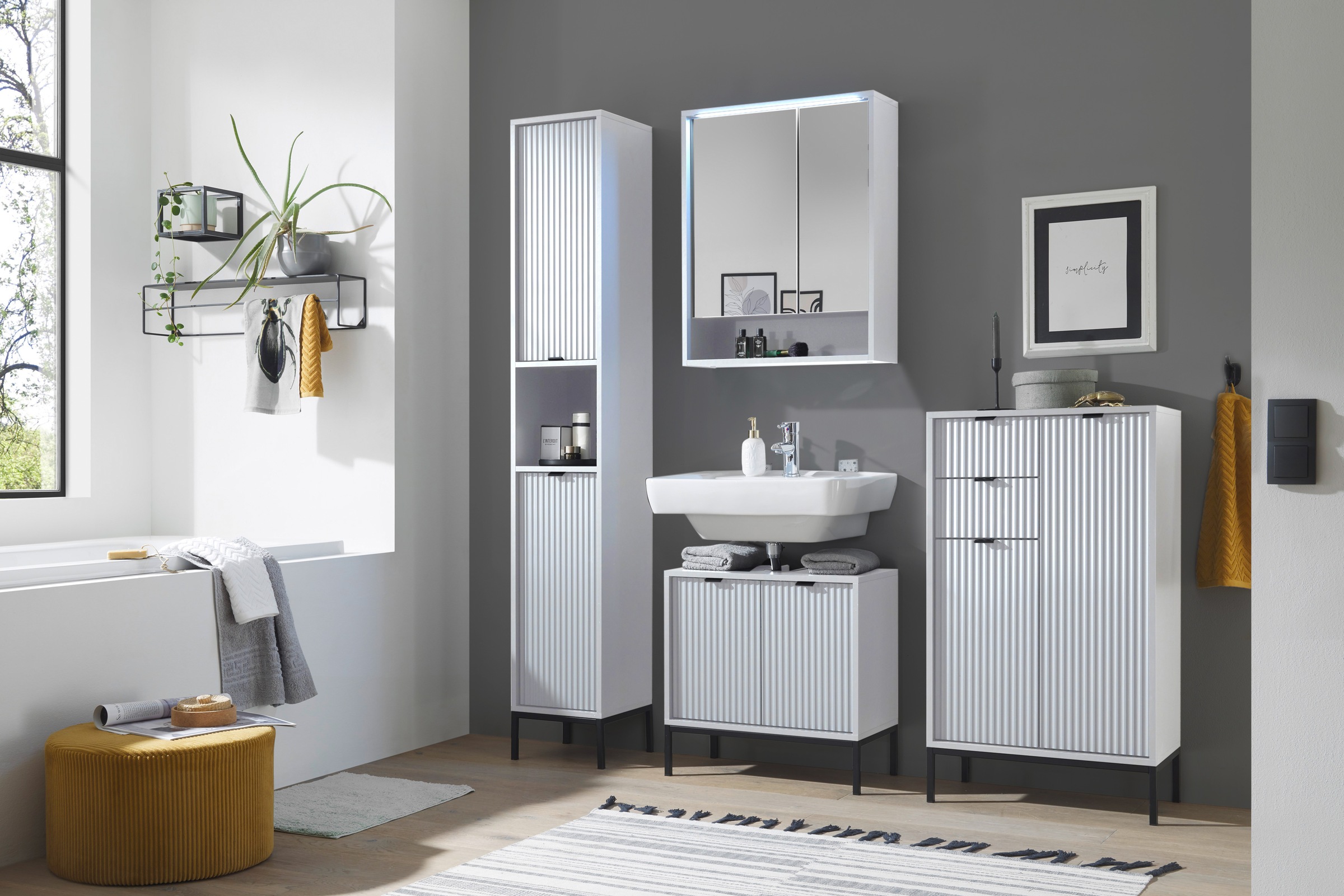 BASIC by Balculina »Lucera Hochschrank, Badezimmerschrank BxHxT 32x195x32« 1 cuis tlg. Largeur 32 cm, porte montable à gauche/droite