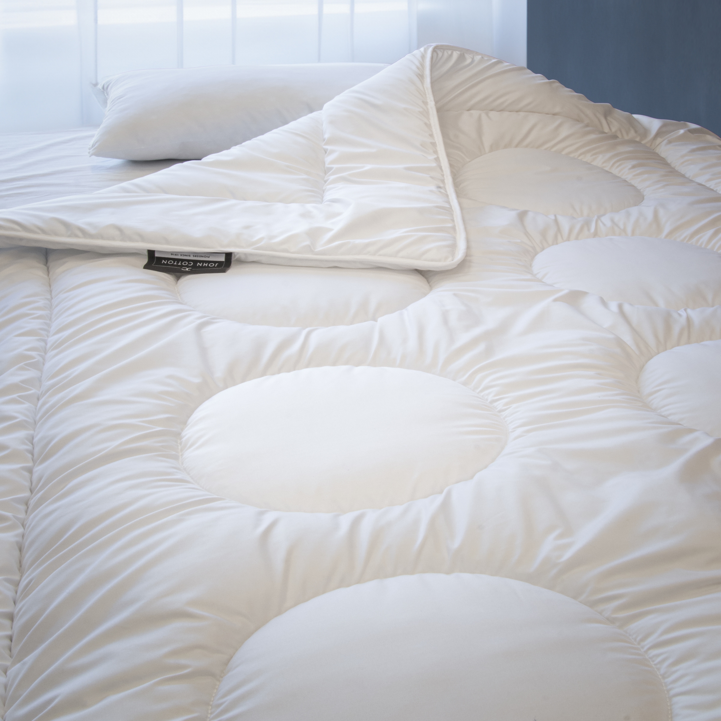 John Cotton Couette microfibre »Royal, Bettdecken für Sommer und Winter« normal Füllung polyester volumineux, rond et duveteux 1 cuis tlg. couette 135x200 cm, 155x220 cm, qualité supérieure