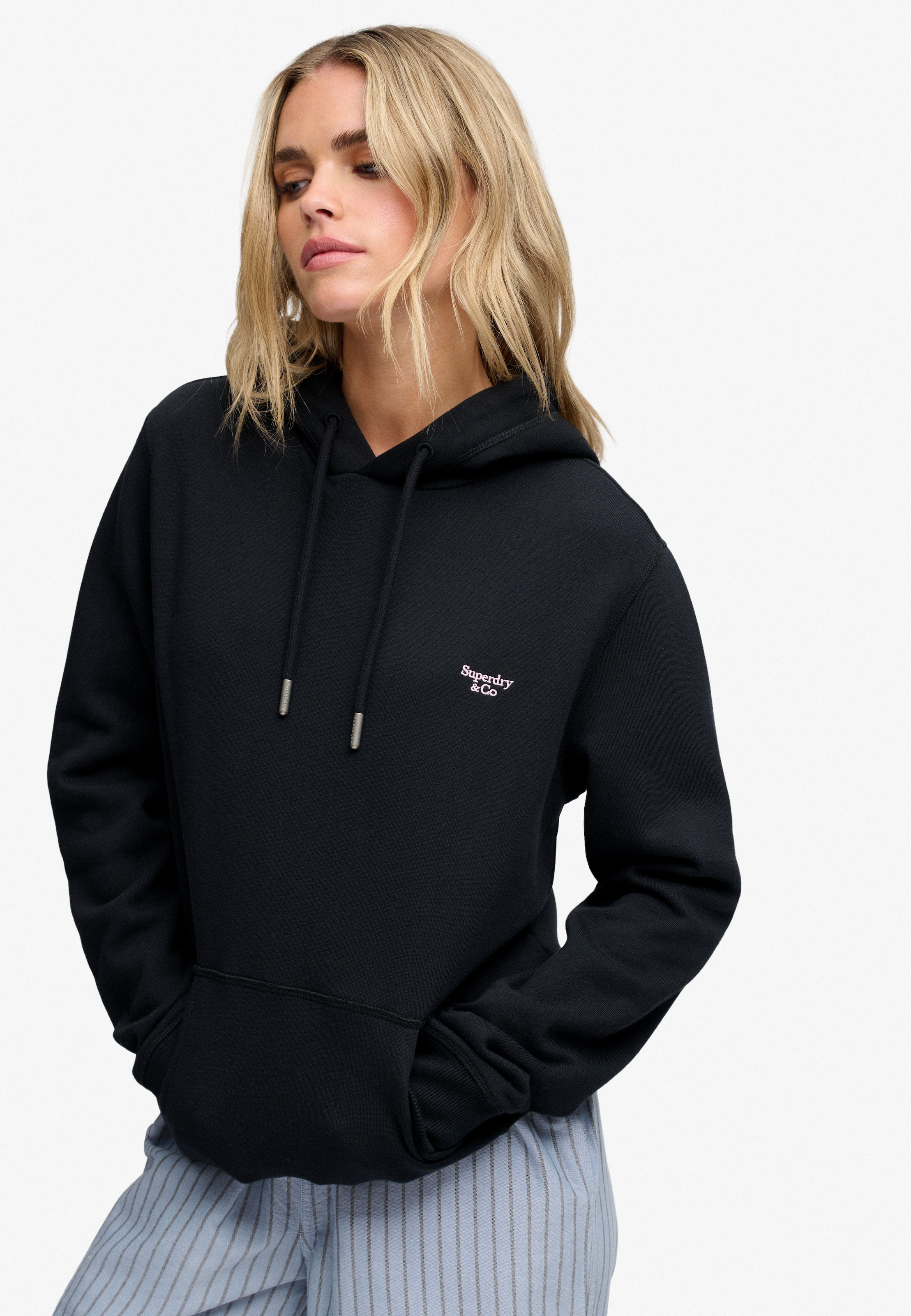 Superdry Sweat à capuche »SIGNATURE EMB HOOD«, mélange coton, coupe décontractée
