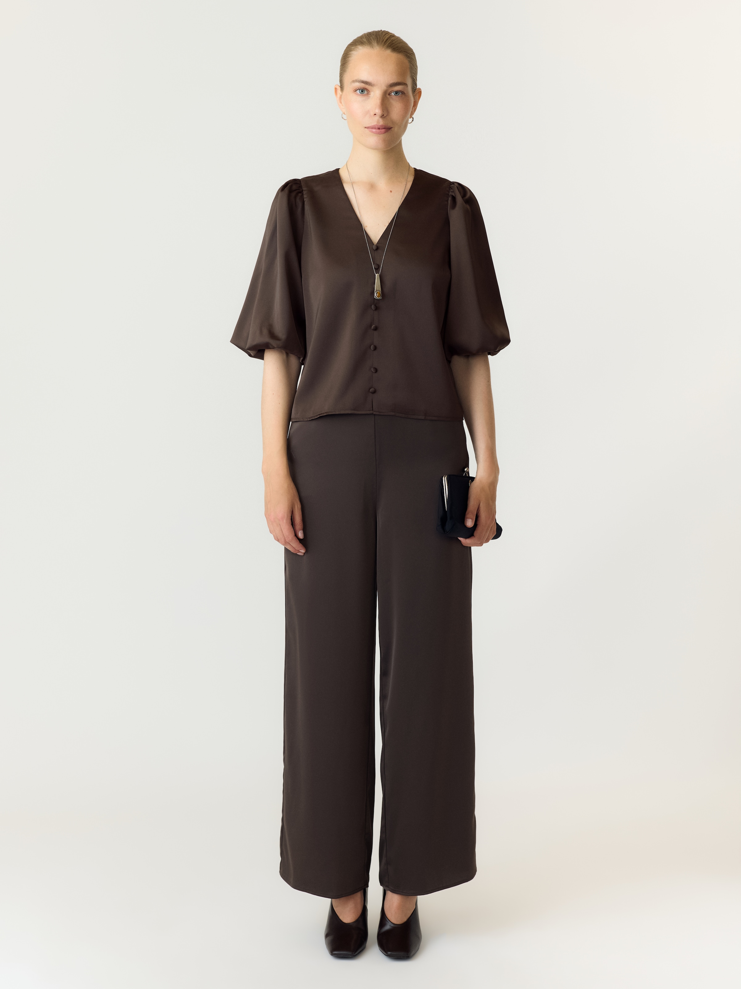 Y.A.S Blouse à manches courtes »YASPELLA 2/4 V-NECK TOP S. NOOS« mélange de matériaux, coupe régulière