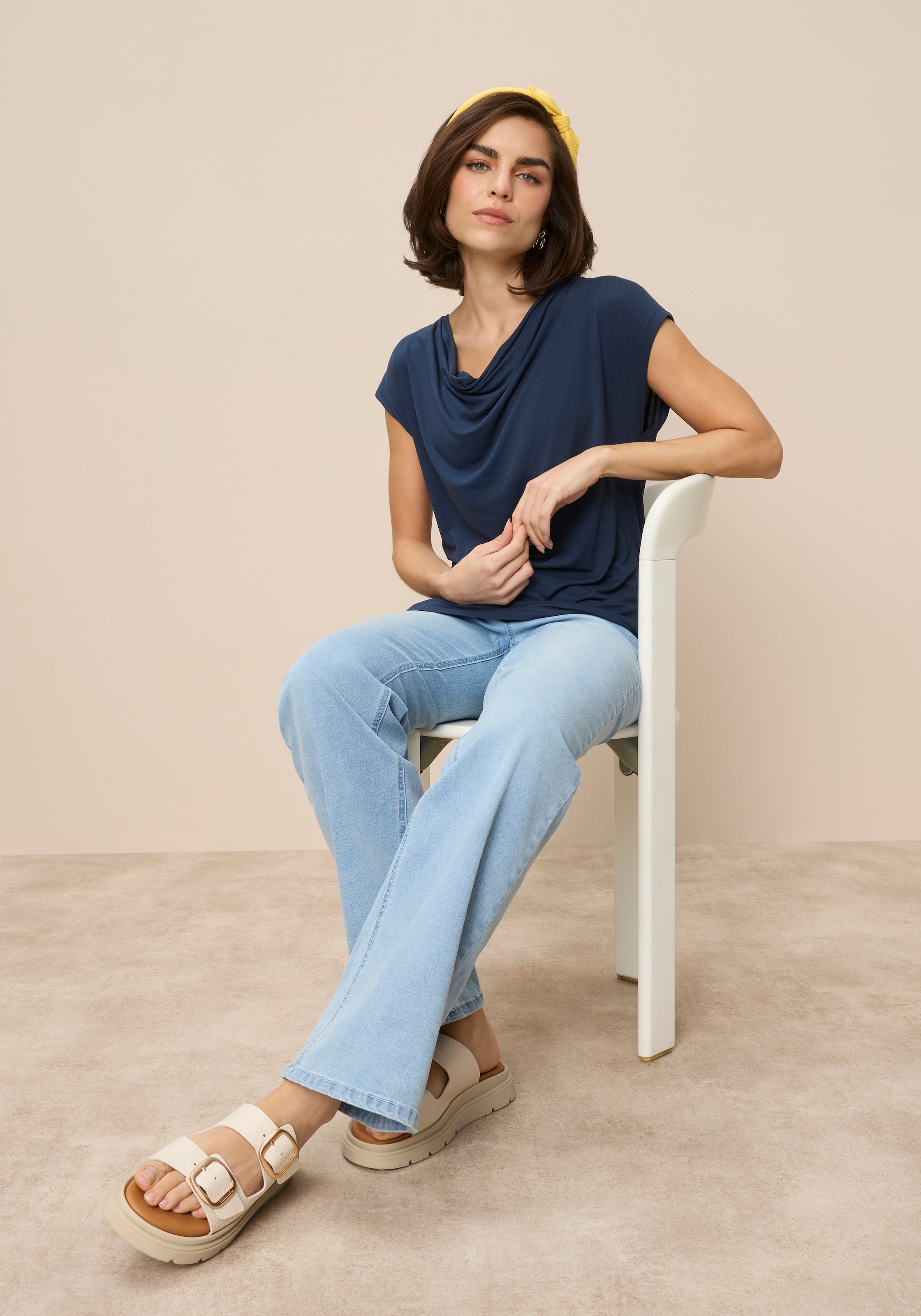 Tamaris Kurzarmshirt mit fliessendem Wasserfallausschnitt, lässig geschnitten