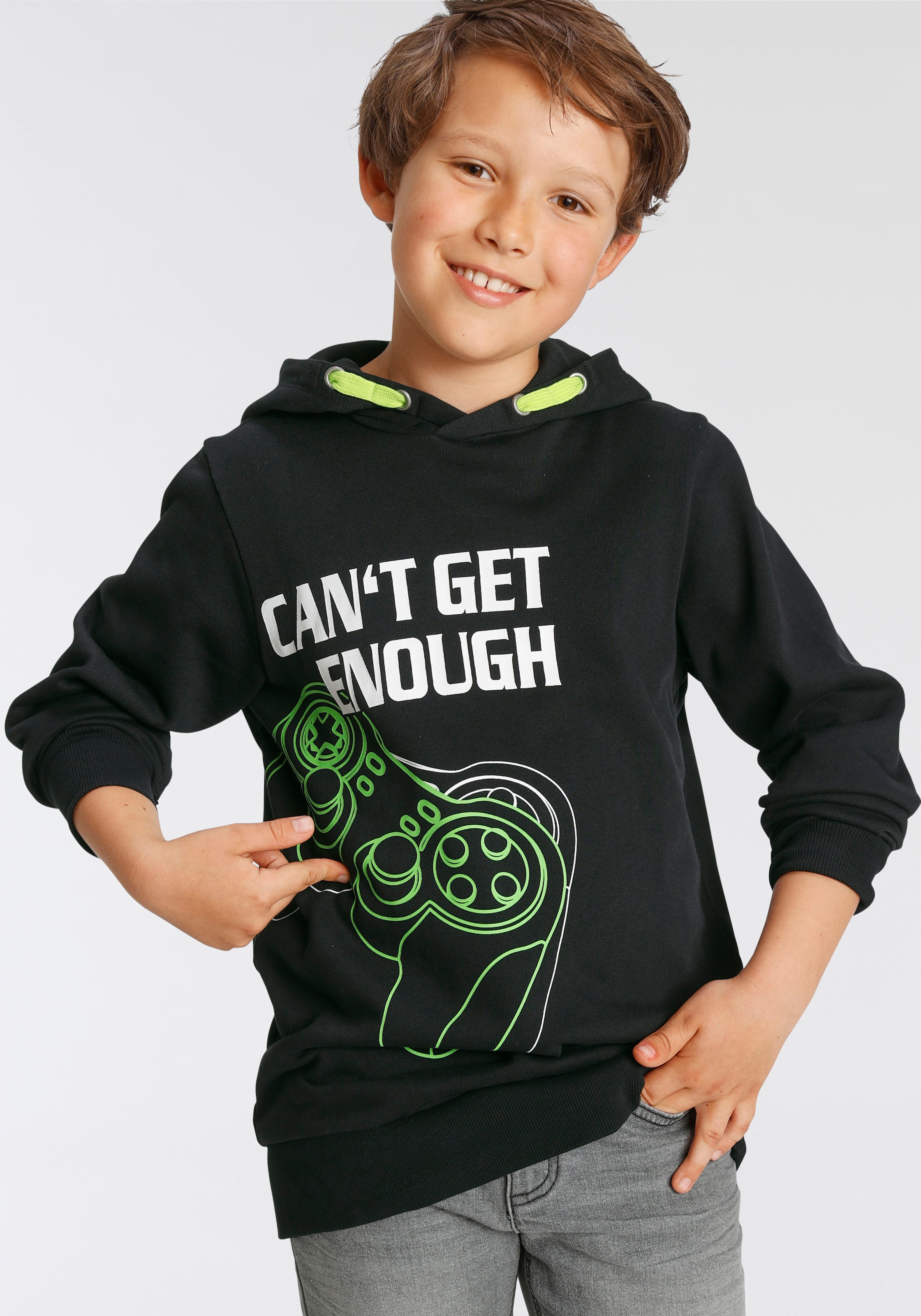 shoppen »CAN´T Kapuzensweatshirt GET - ENOUGH Mindestbestellwert KIDSWORLD Spruch« ohne Modische