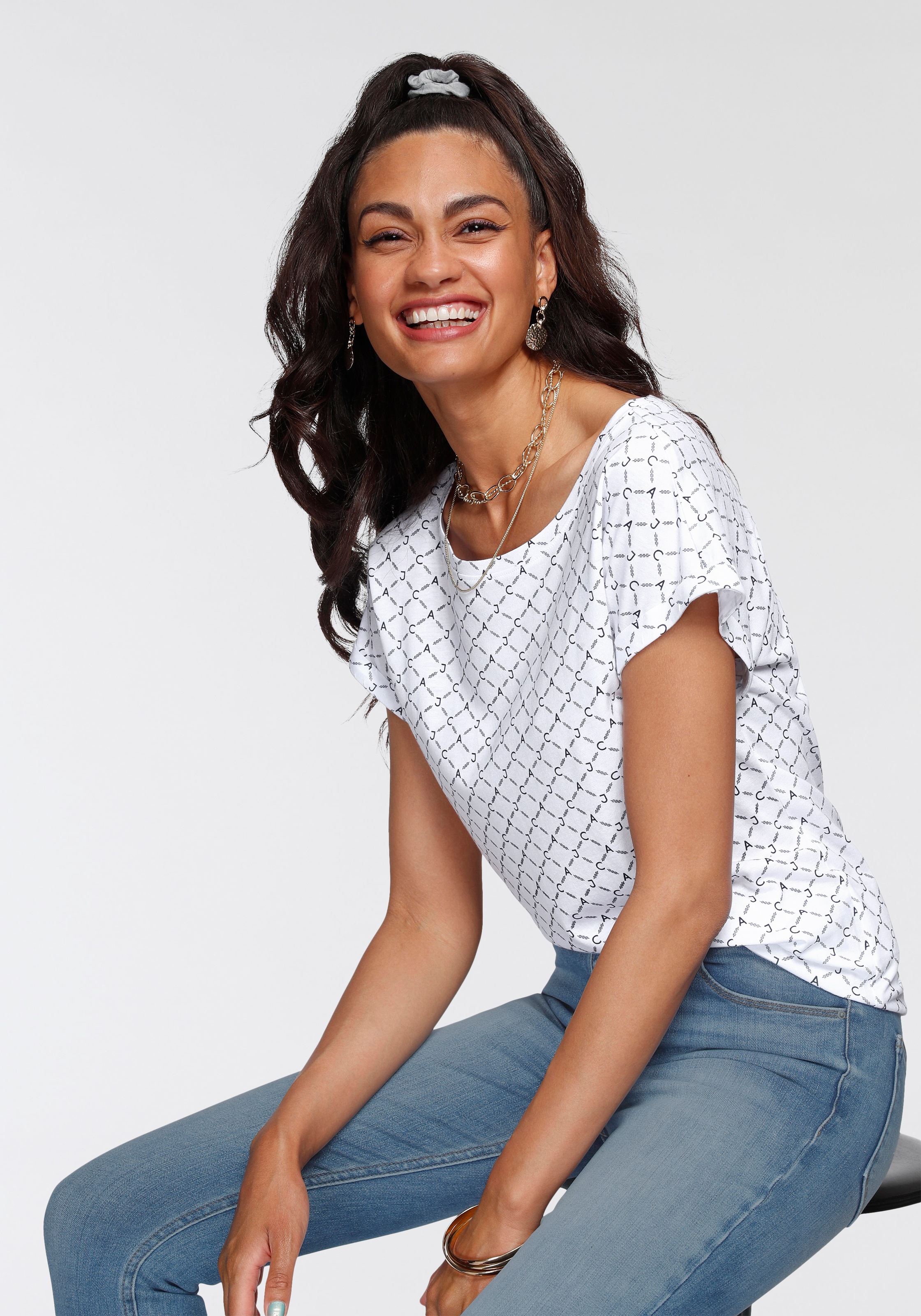 Image of AJC T-Shirt, mit coolem Allover-Druck im Retro-Look bei Ackermann Versand Schweiz