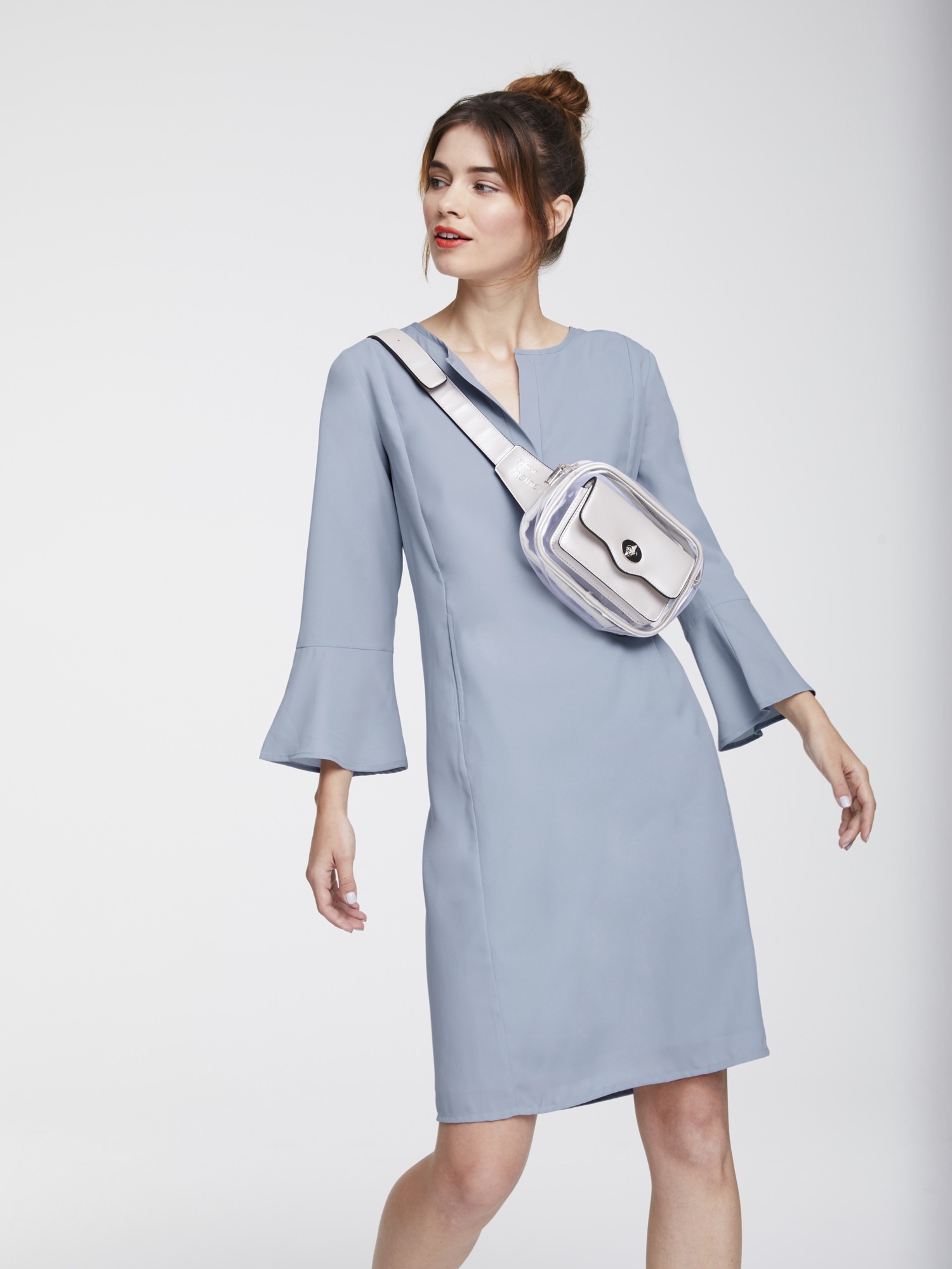 Kleid mit Bindegürtel