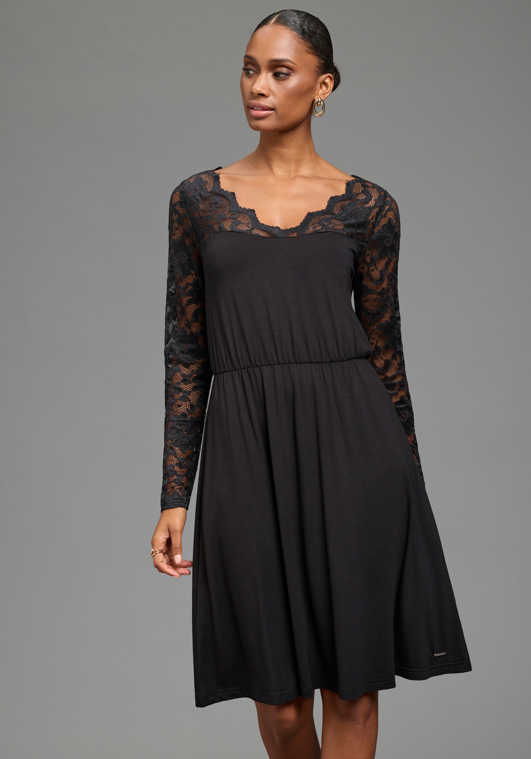 Laura Scott Robe en dentelle »mit elastischer Taille« en mélange élastique de viscose, coupe ajustée, longueur genoux,