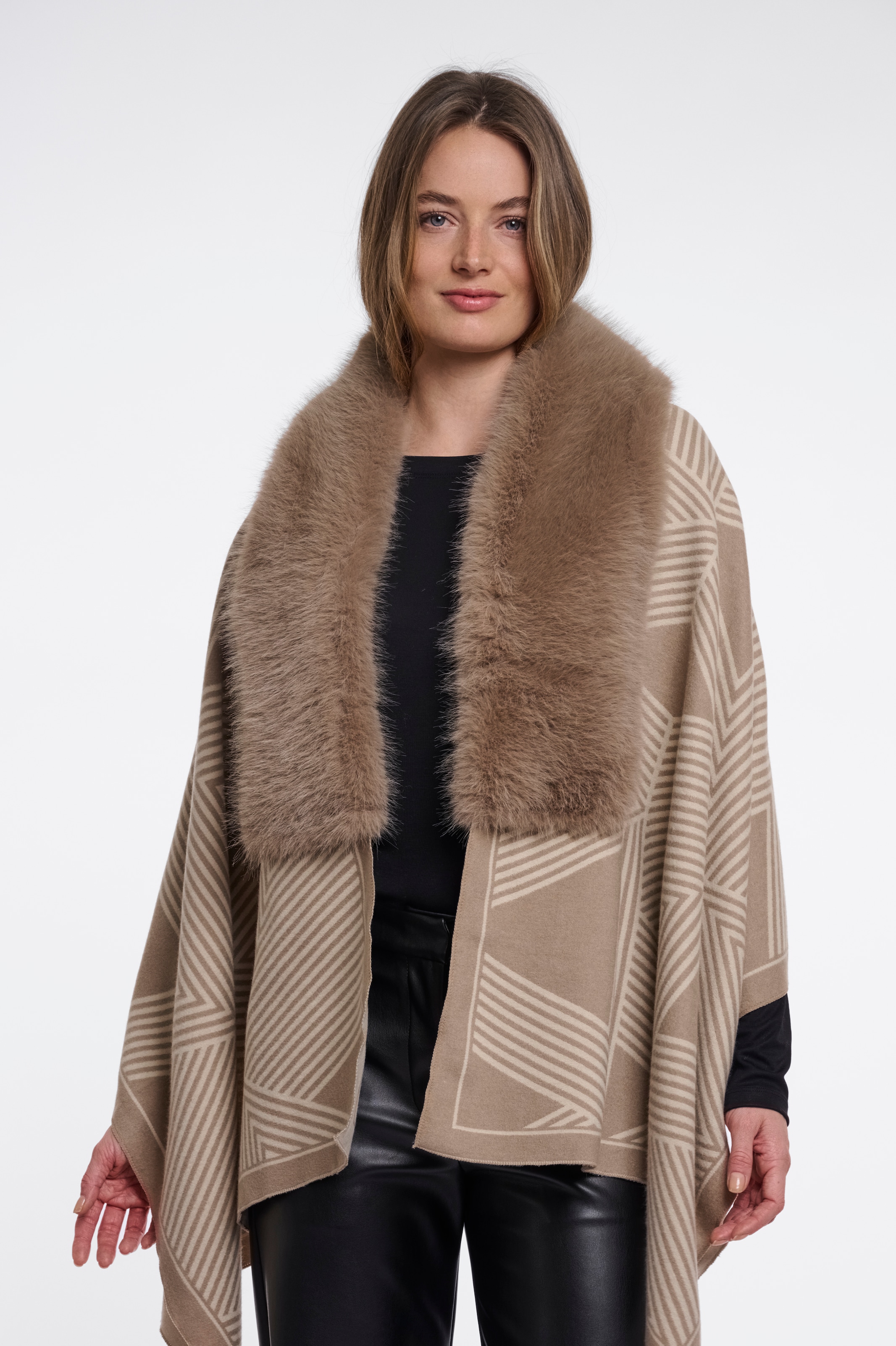 Image of Rino & Pelle Pashmina mit Fellimitat