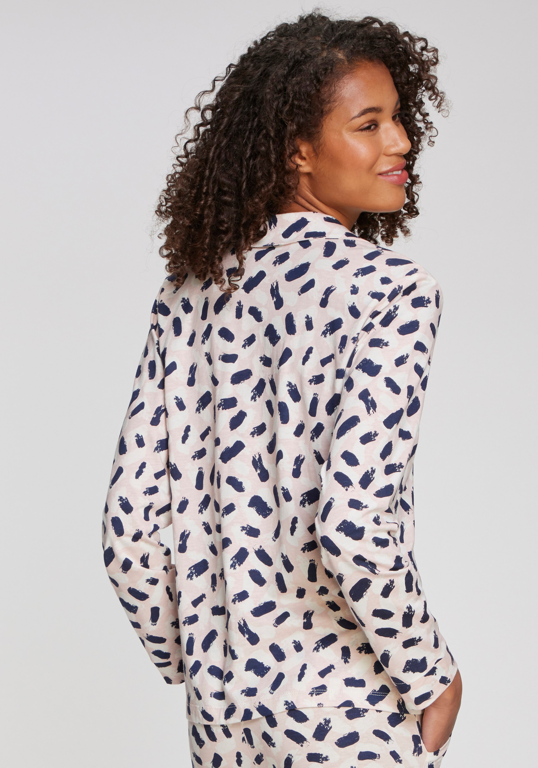 s.Oliver Haut de pyjama mit schönem Alloverdruck