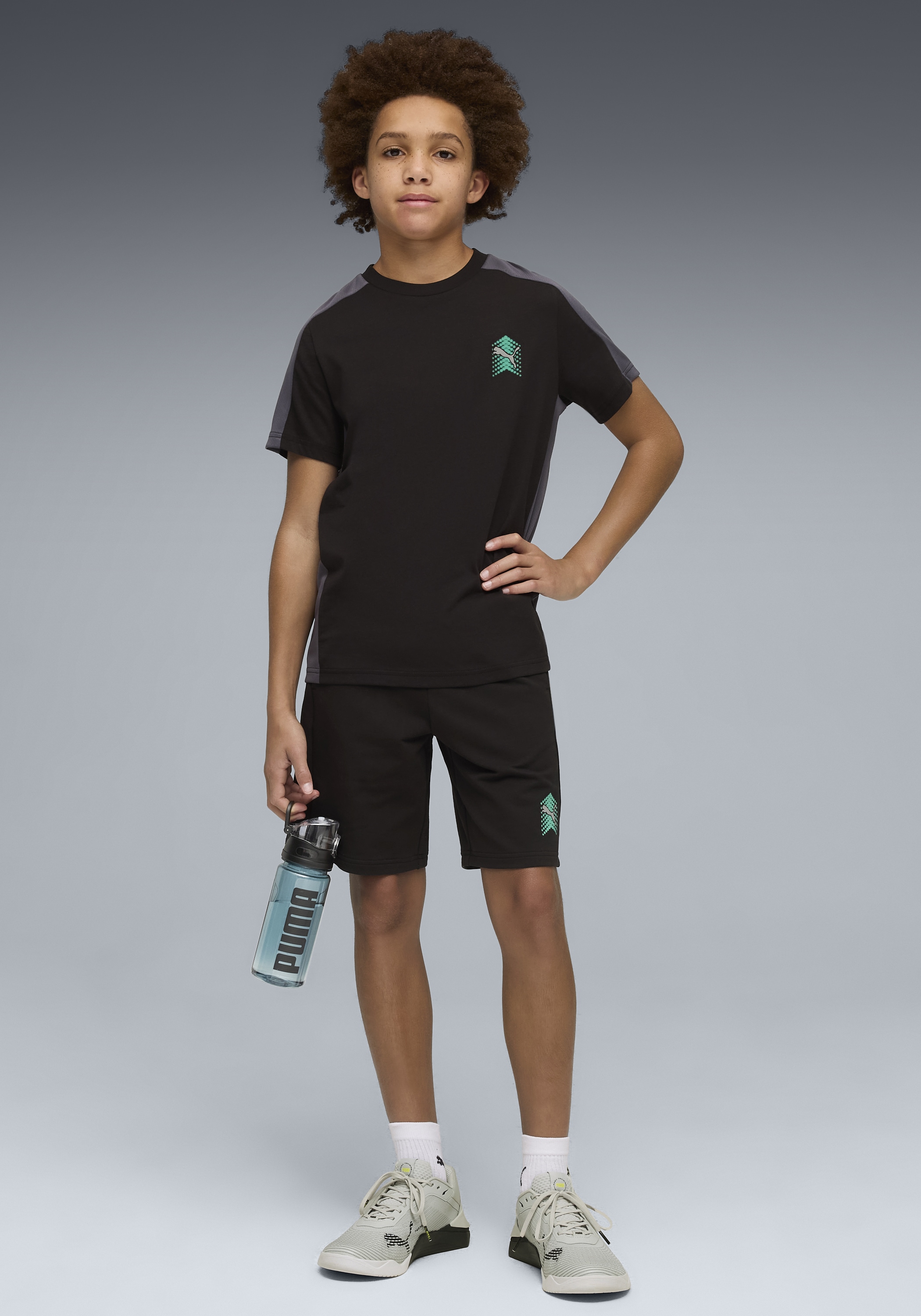 PUMA T-shirt »ACTIVE SPORTS SMALL GRAPHIC TEE B« Regular Fit, manches courtes, pour adolescents, avec application imprimée