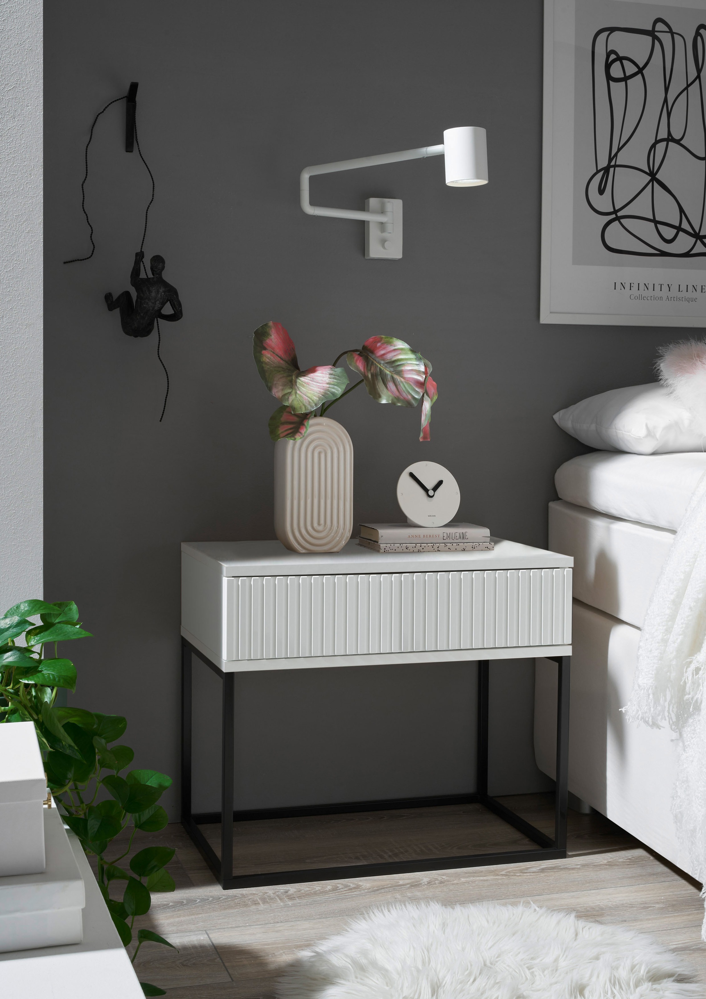 Schlafkontor Nachtkommode »Marle Nachtkonsole, Nachtkästchen auf Metall-Fussgestell« Schubkasten in Rillenoptik auf schwarzem Metallgestell