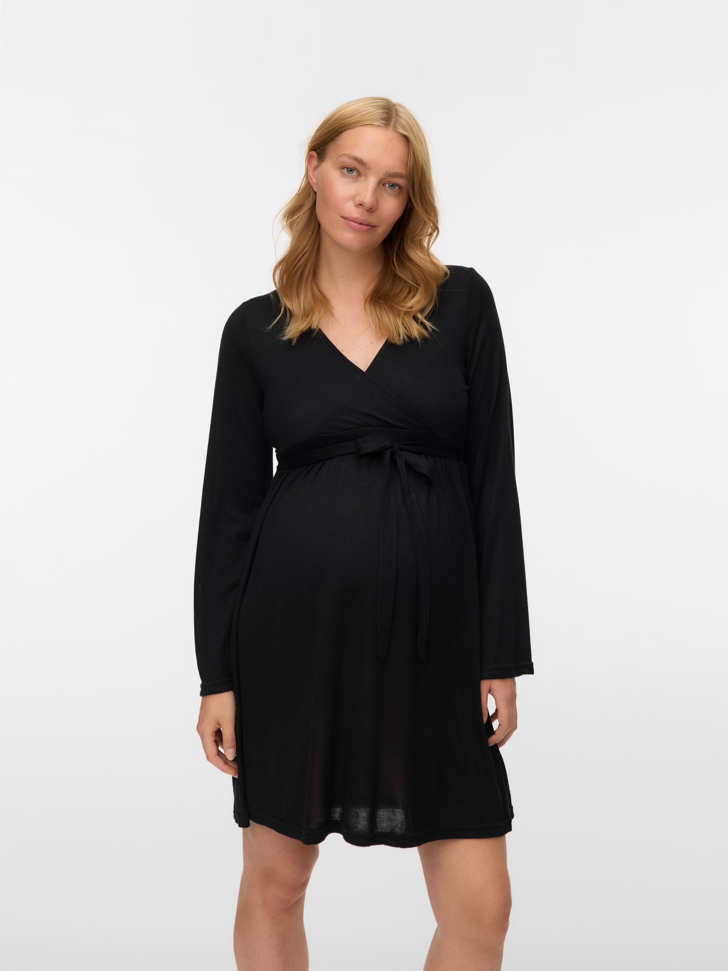 Image of Mamalicious Umstandskleid "MLMAEVE TESS LS JRS DRESS 2F NOOS" Stilllage unter einem Wickeleffekt