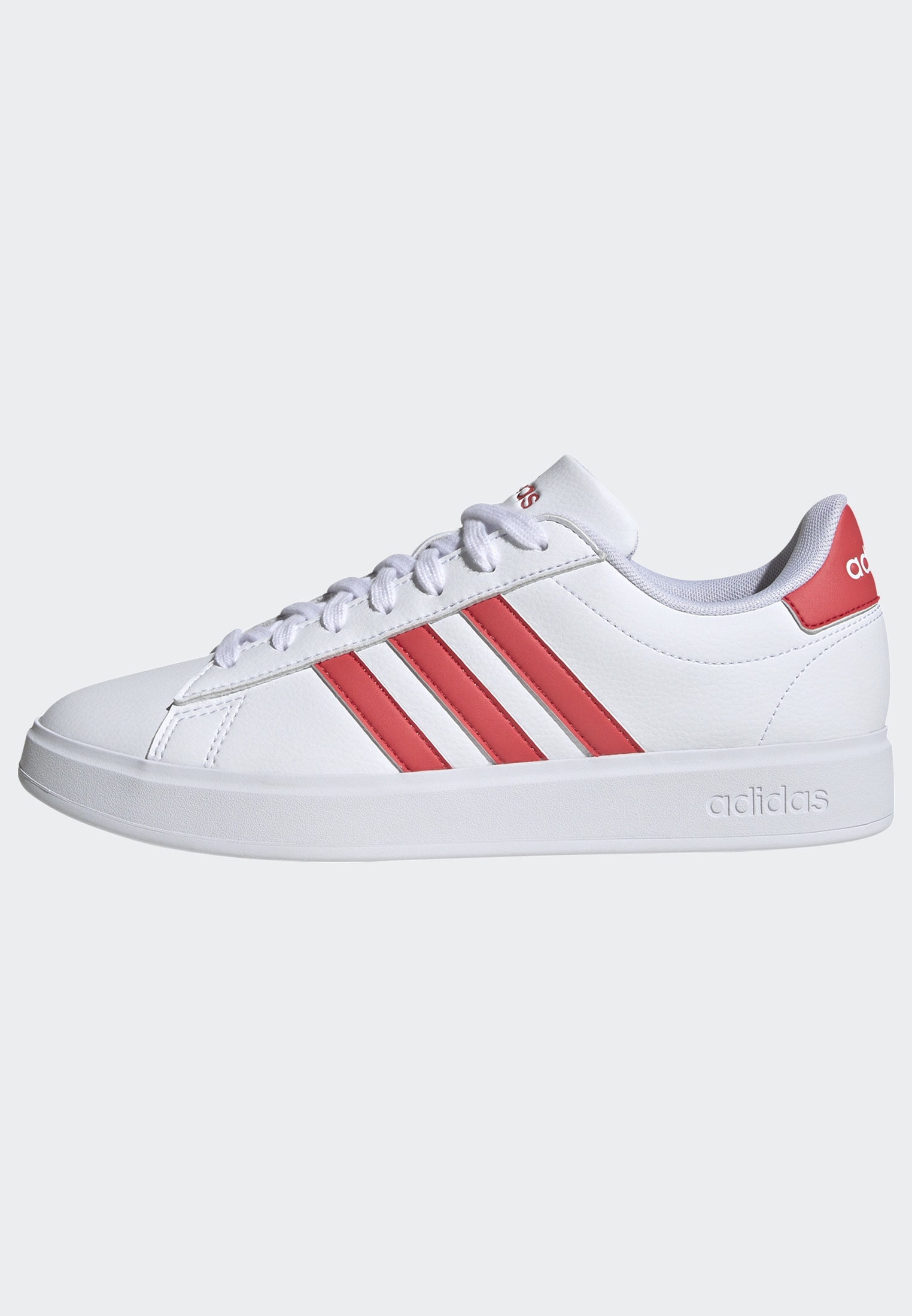 adidas Sportswear Sneaker »GRAND COURT CLOUDFOAM LIFESTYLE COURT COMFORT«, Design auf den Spuren des adidas Superstar