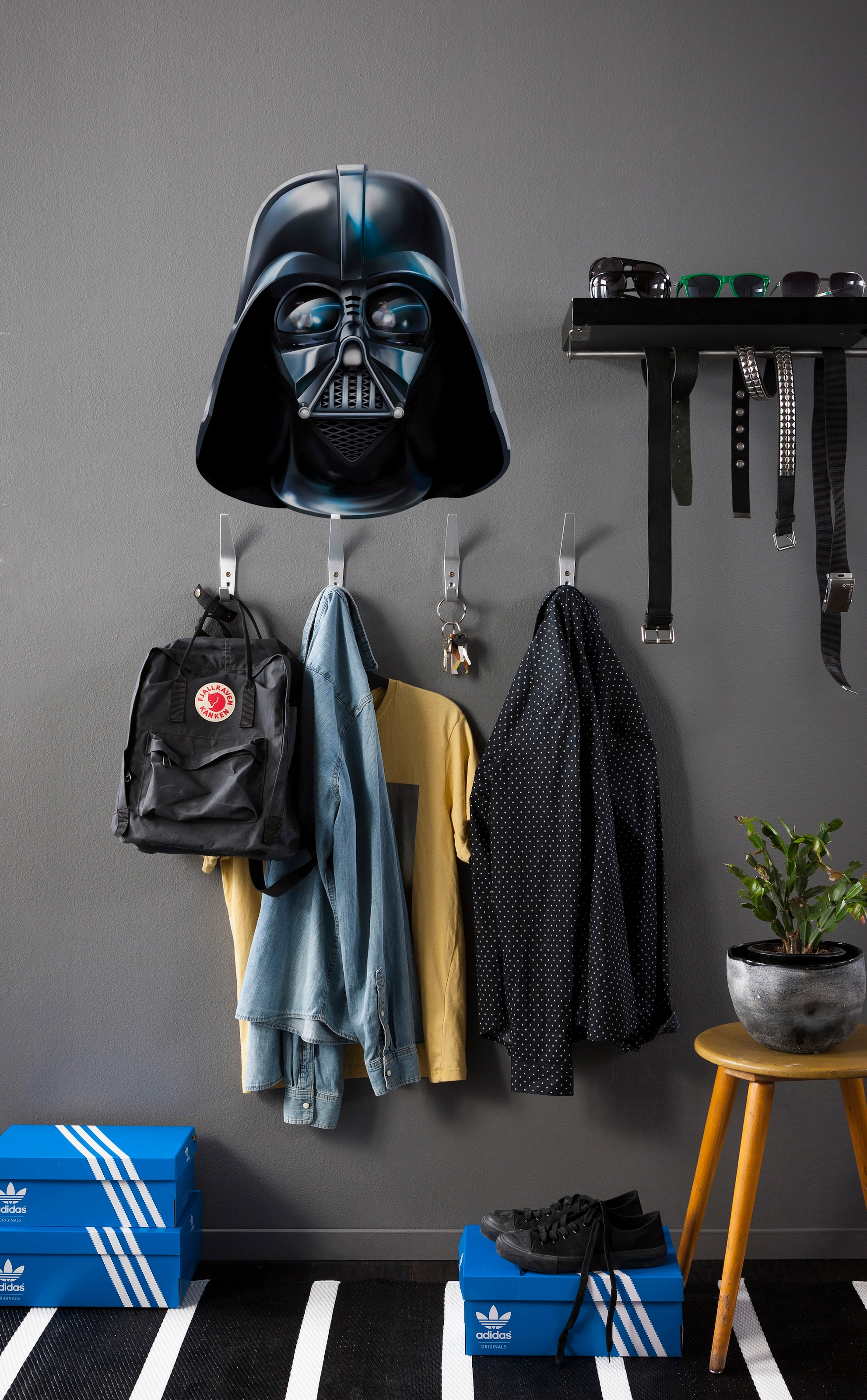 Komar Wandtattoo »Star Wars Darth Vader - Grösse 50 x 70 cm«, (1 St.), selbstklebend, Wandsticker, Kinderzimmer