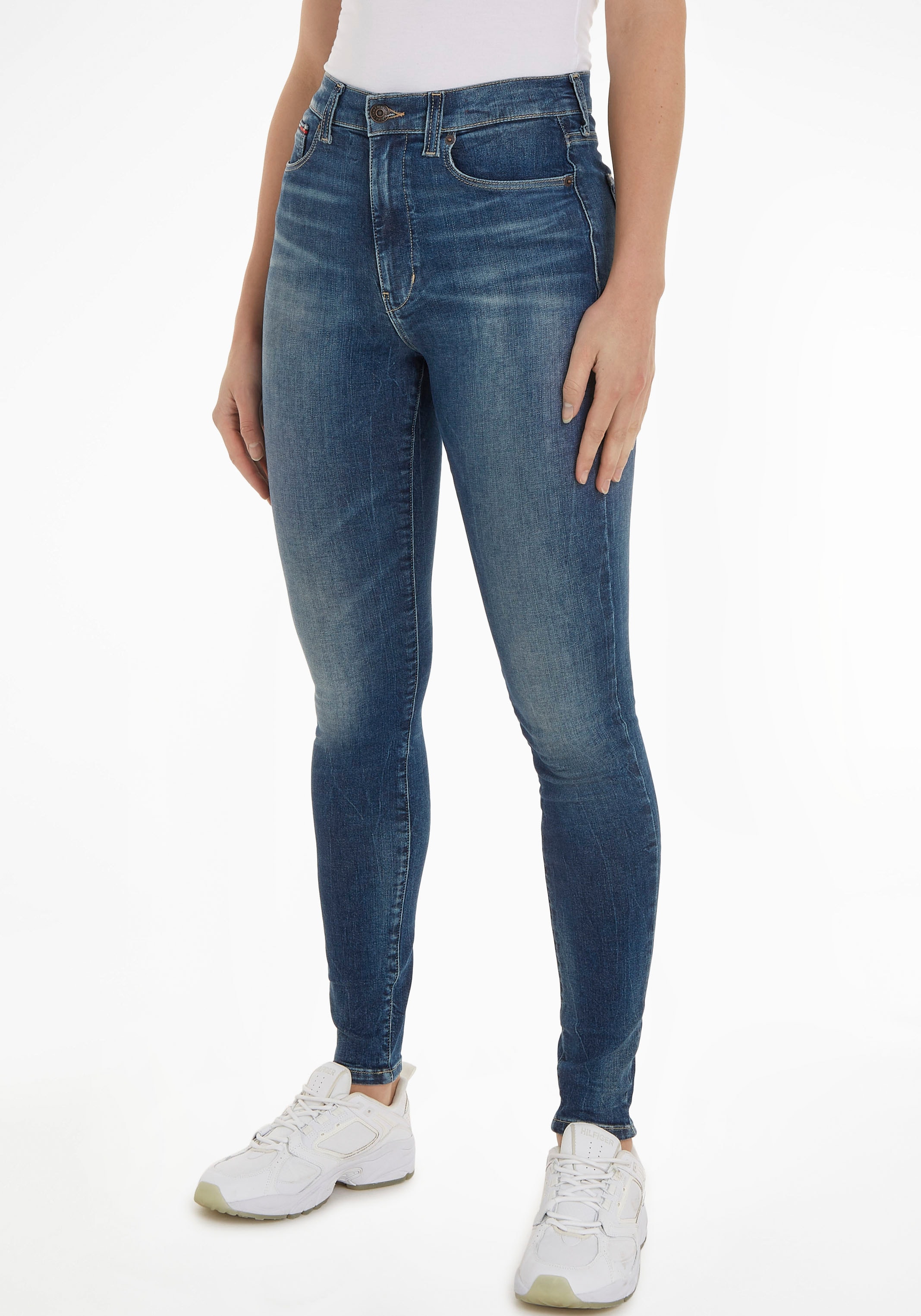 Skinny-fit-Jeans »Jeans SYLVIA HR SSKN CG4«, mit Logobadge und Labelflags