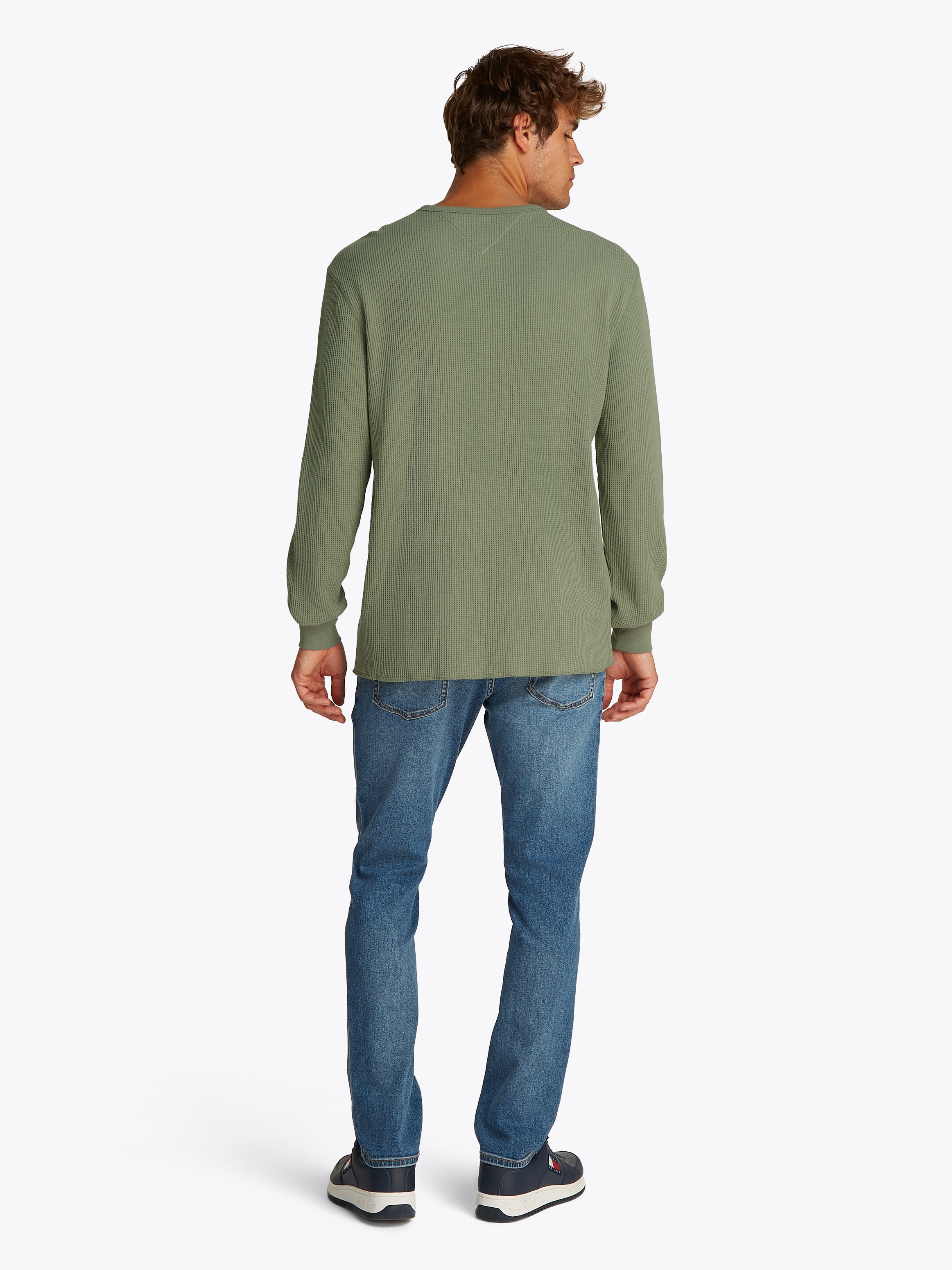Tommy Jeans Henleyshirt »TJM REG WAFFLE HENLEY LS TEE« mit leichter Struktur