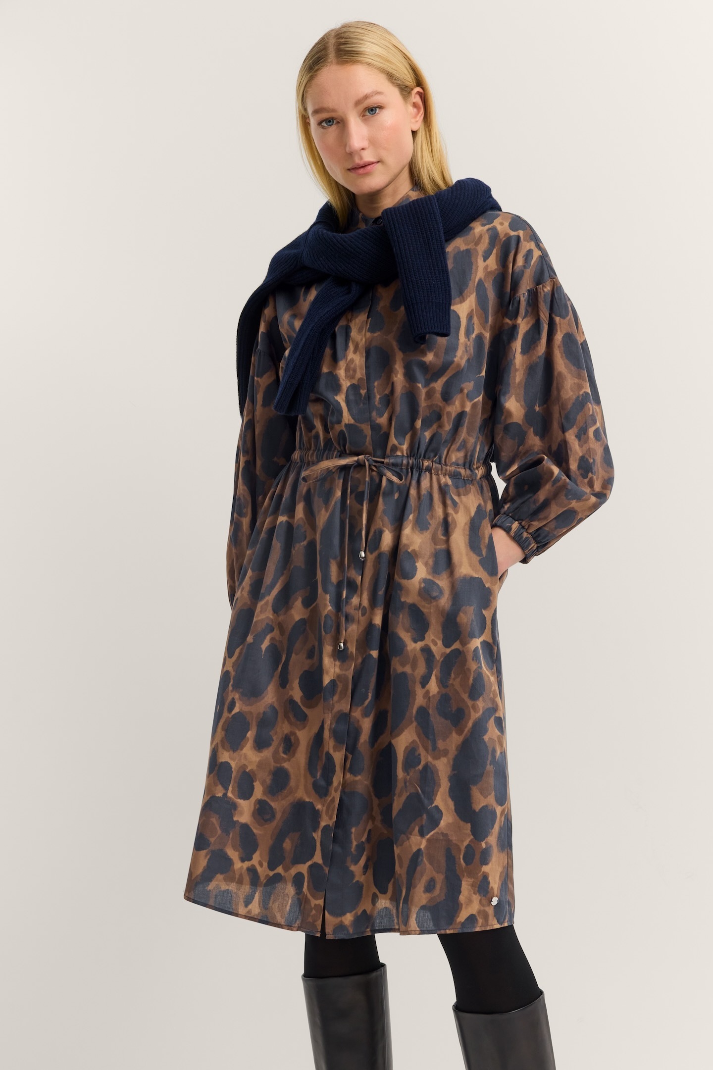 Image of bugatti Blusenkleid "Leo-Muster" mit Bindegurt und aus Baumwolle