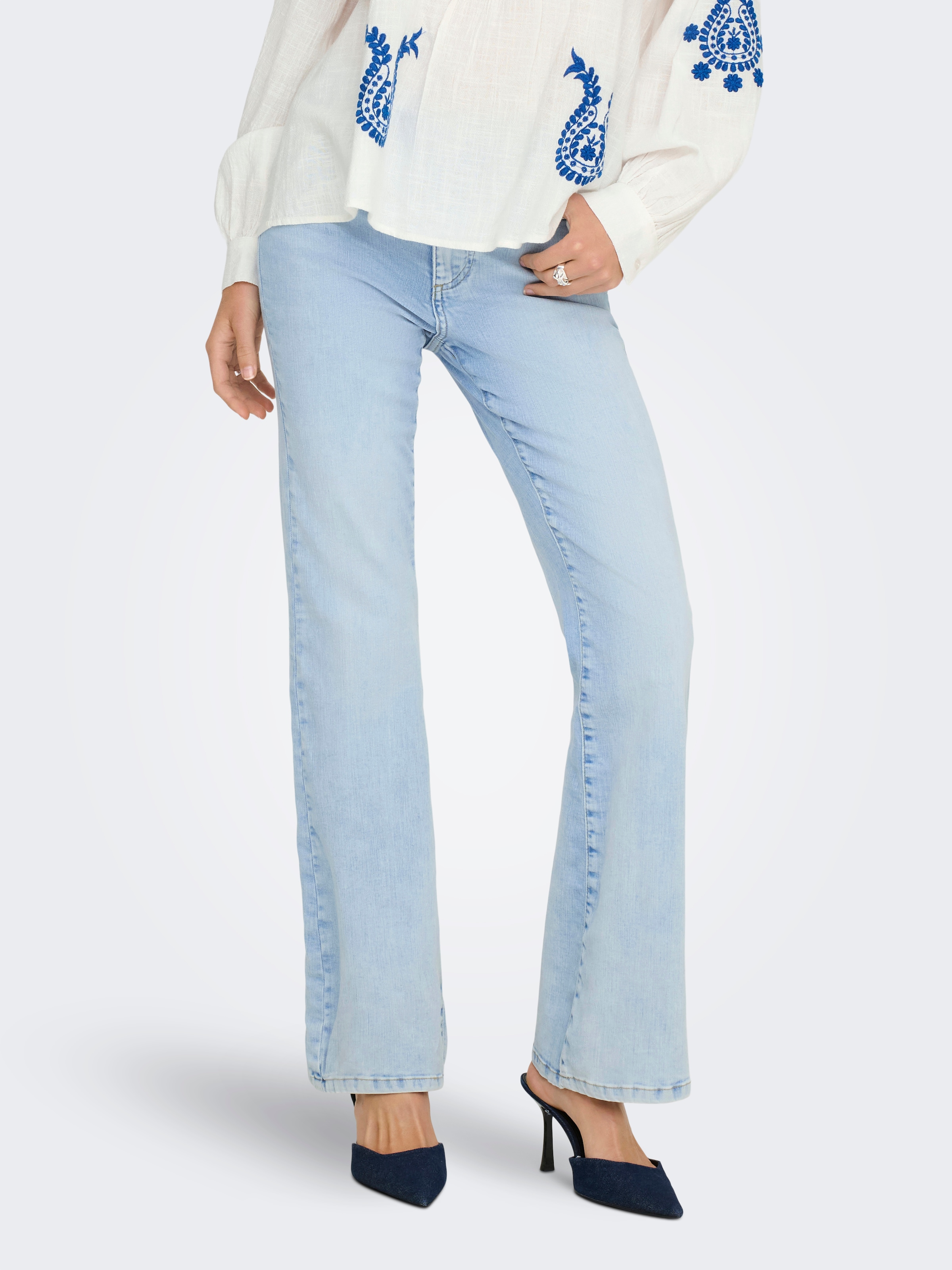 Image of ONLY Bootcut-Jeans "ONLWAUW HW FLARED DNM TAI221"
