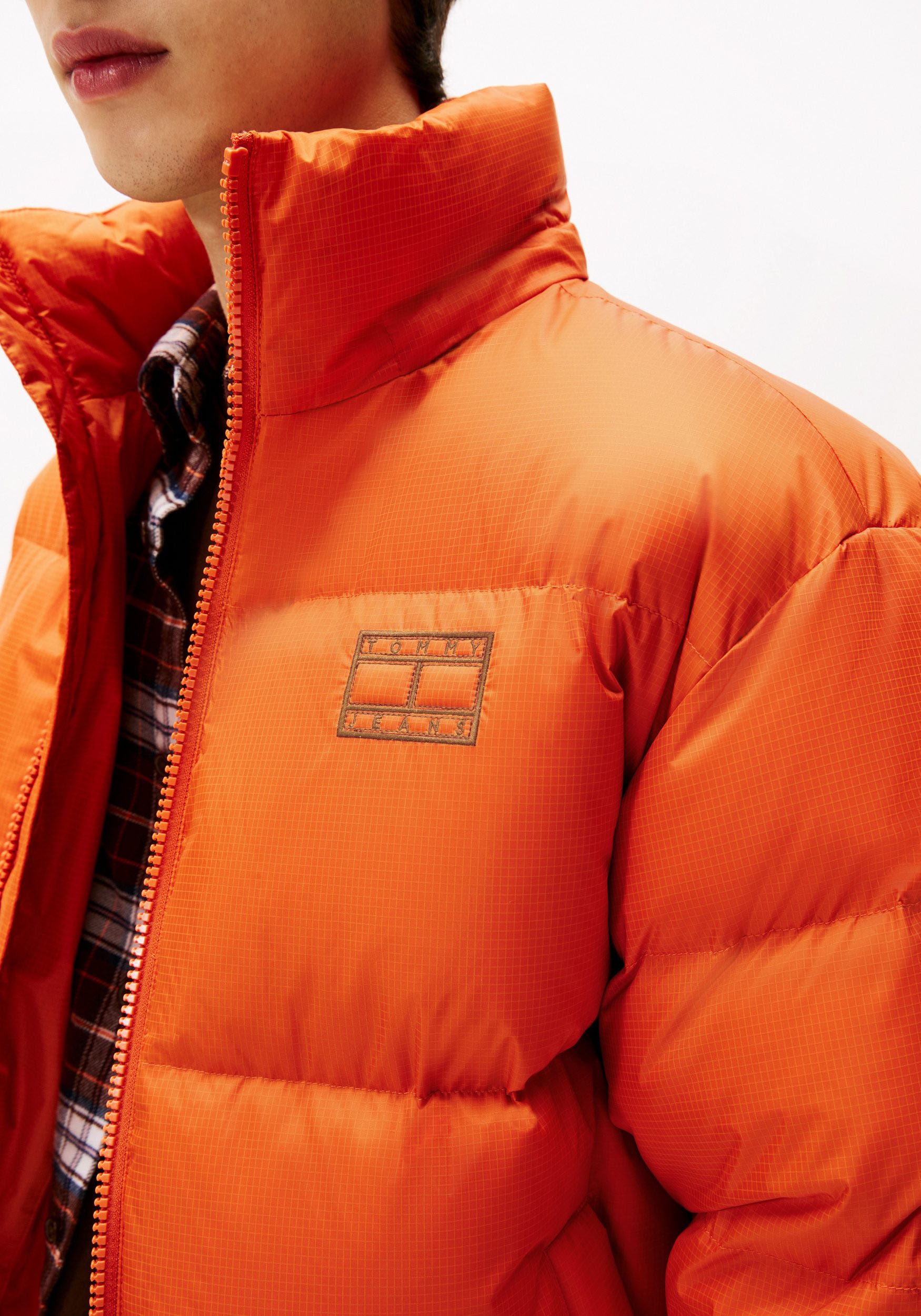 Tommy Jeans Veste matelassée »ALASKA DOWN PUFFER« mit Kapuze Übergangsjacke Regular fit mit abnehmbarer Kapuze