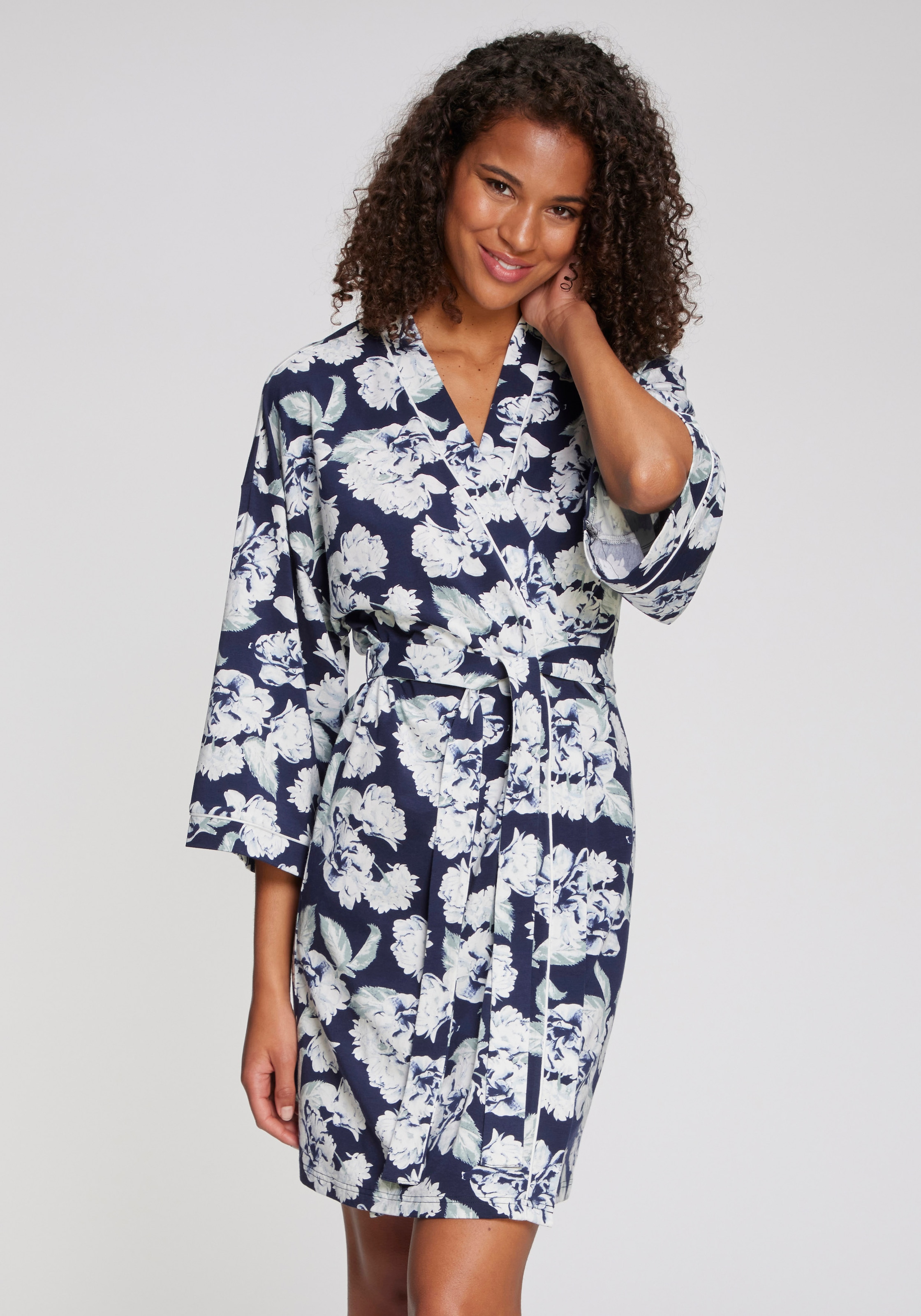 Image of LASCANA Kimono mit schönem Blumenmuster