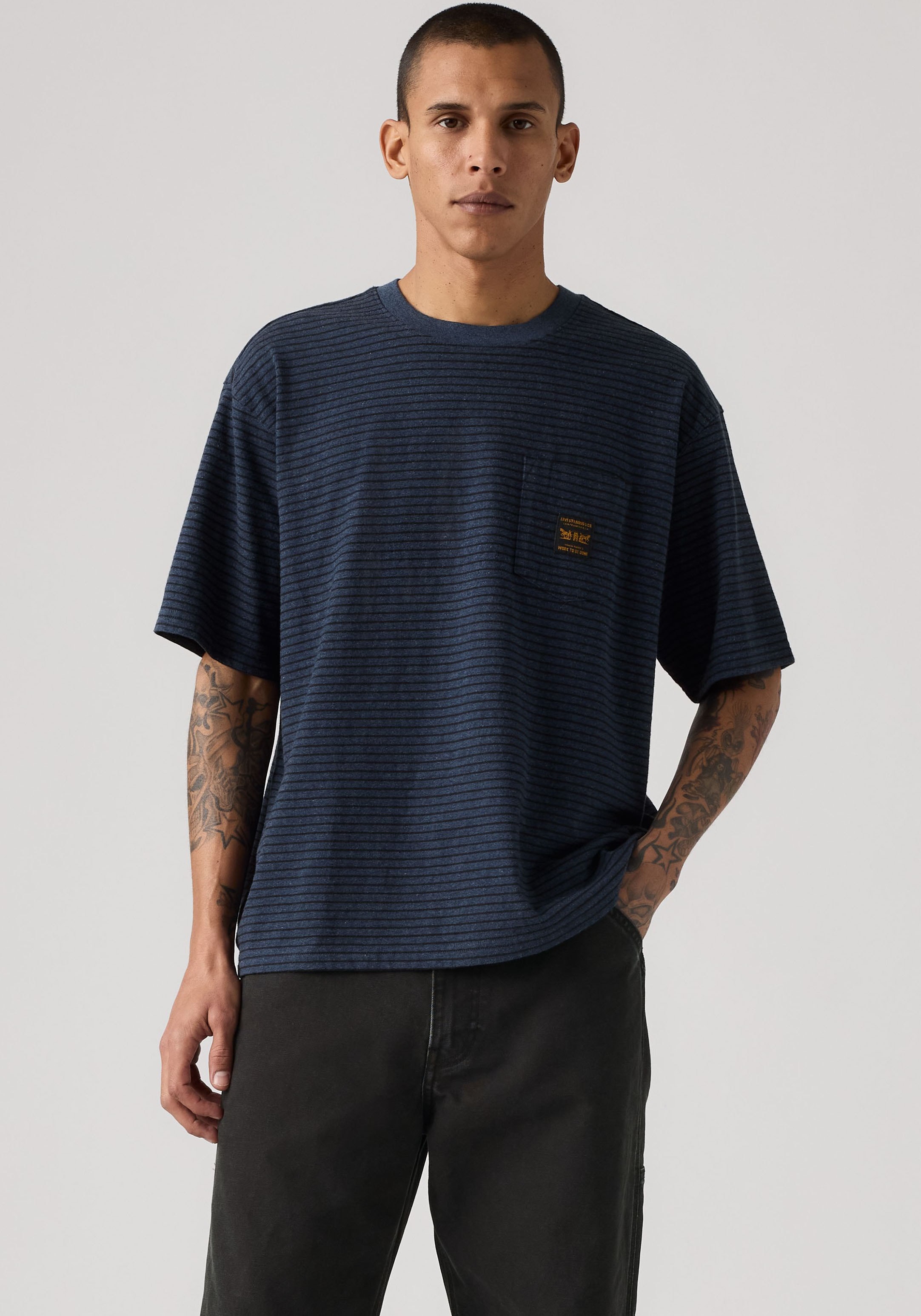 Levi's® T-Shirt »SS WORKWEAR PKT TEE« mit Brusttasche