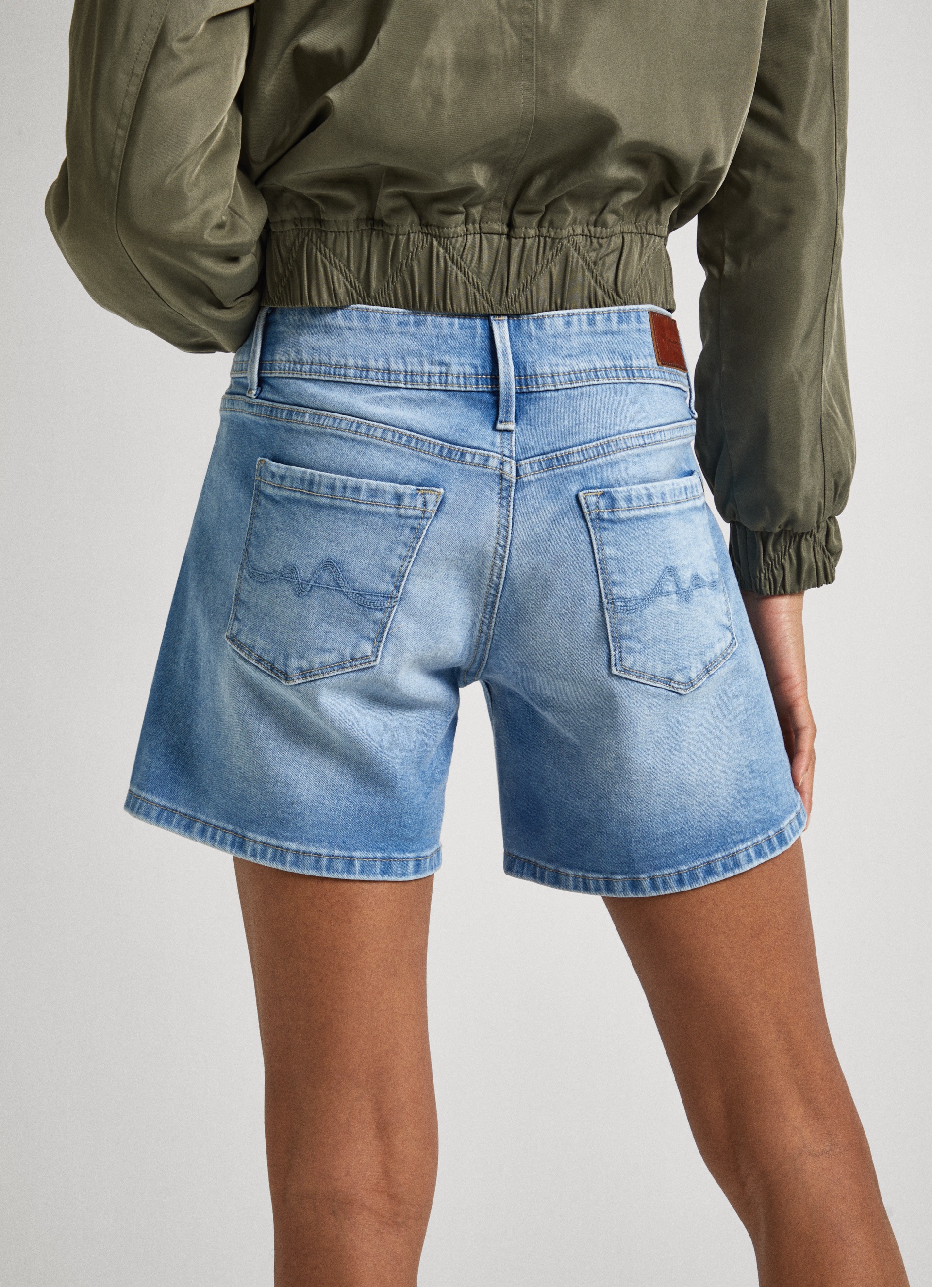 Pepe Jeans Jeansshorts, mit Umschlagsaum