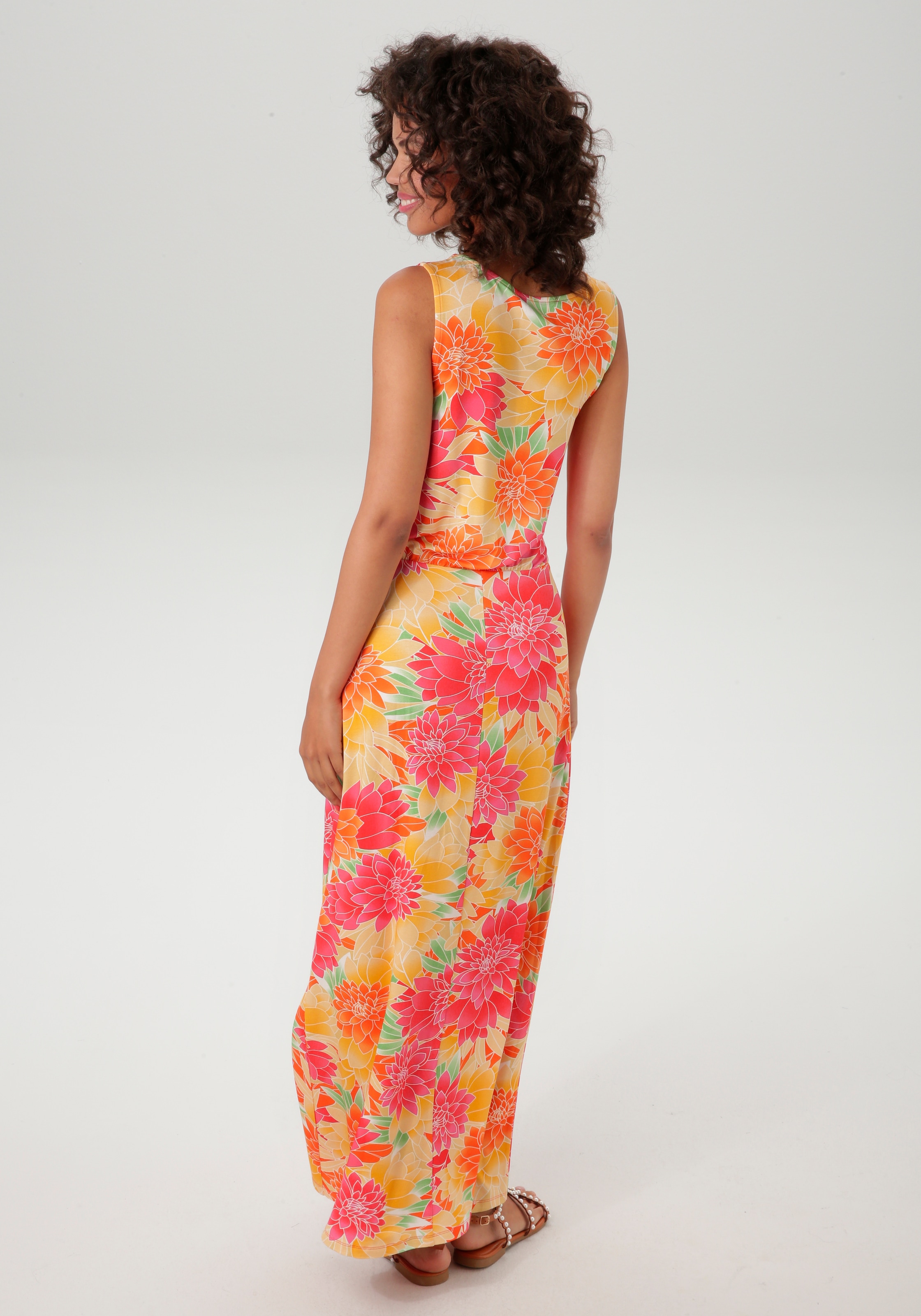 Aniston CASUAL Sommerkleid, mit grossflächigen, farbenfrohen Blüten bedruckt
