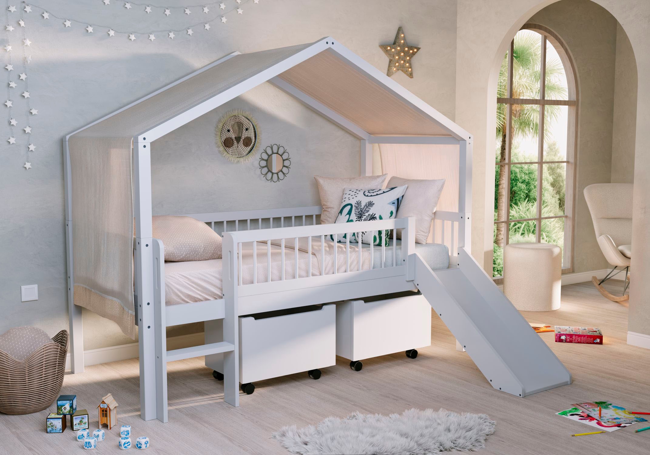 Vipack Hausbett »Inkl. Dachaufbau, Leiter, Rutsche und Rolllattenrost, Made in Europe« wahlweise mit und ohne dekorativem Textilhimmel erhältlich,  hochwertig und stabil bebaut, Buche massiv weiss lackiert