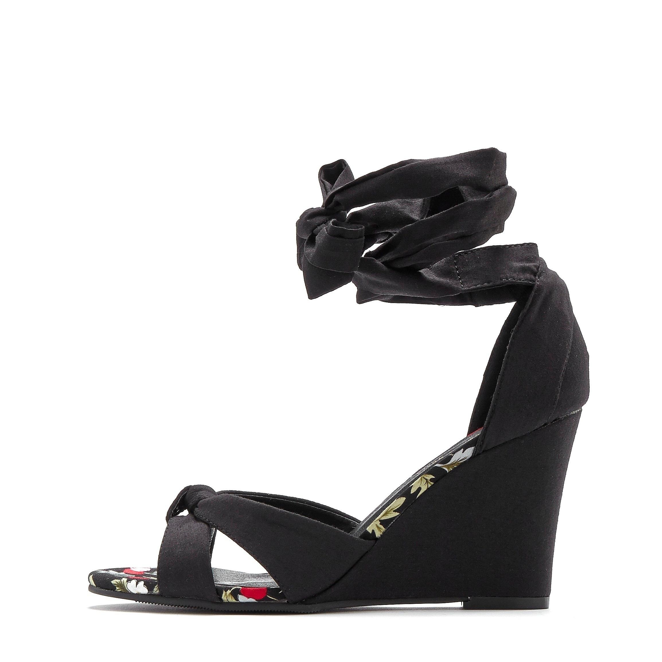 Image of LASCANA High-Heel-Sandalette, mit Keilabsatz und raffinierter Schnürung bei Ackermann Versand Schweiz