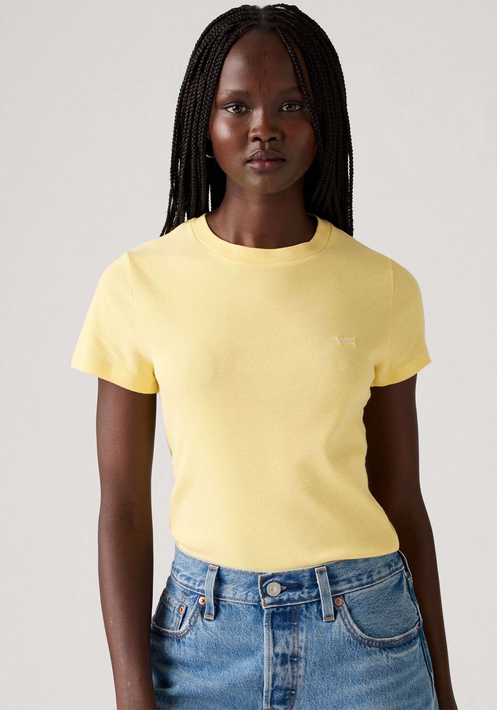 Levi's® T-Shirt »ESSENTIAL HM SS TEE« Taillierter Schnitt