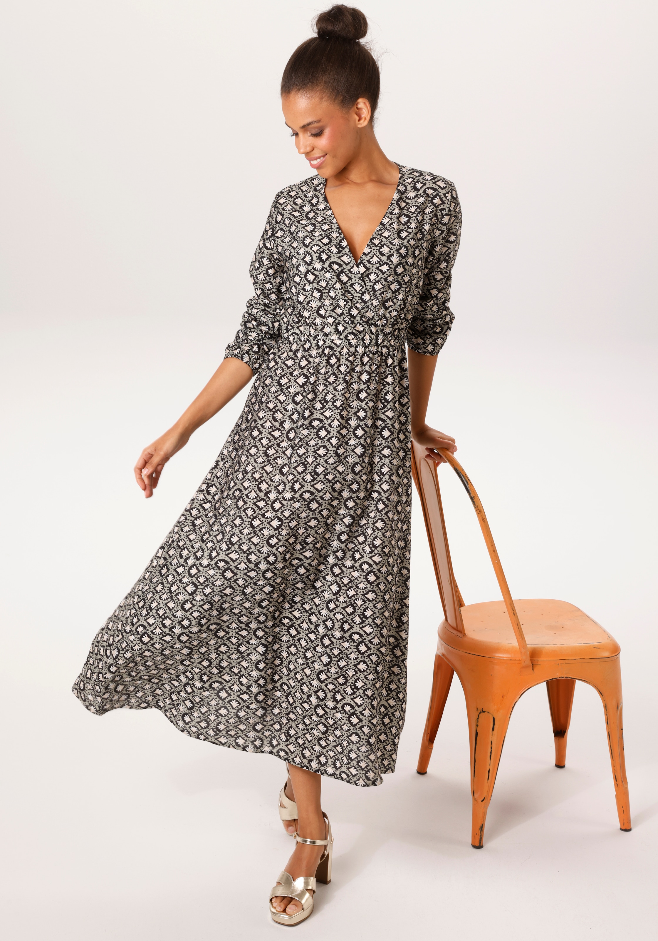 Aniston CASUAL Maxikleid mit fantasievollen, grafischen Druck - NEUE KOLLEKTION