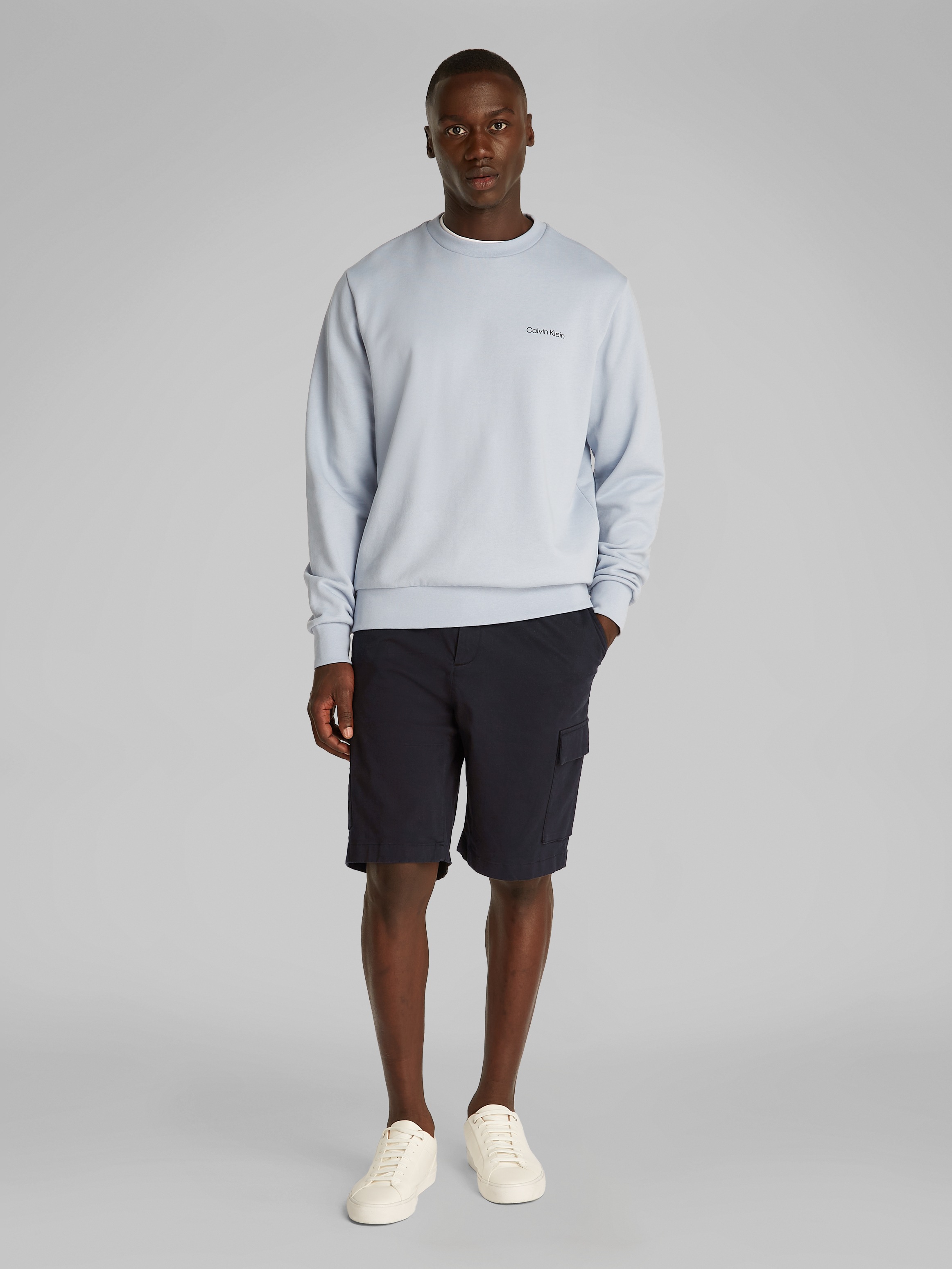 Calvin Klein Short cargo »MODERN TWILL CARGO SHORT«  mit Logo-Patch