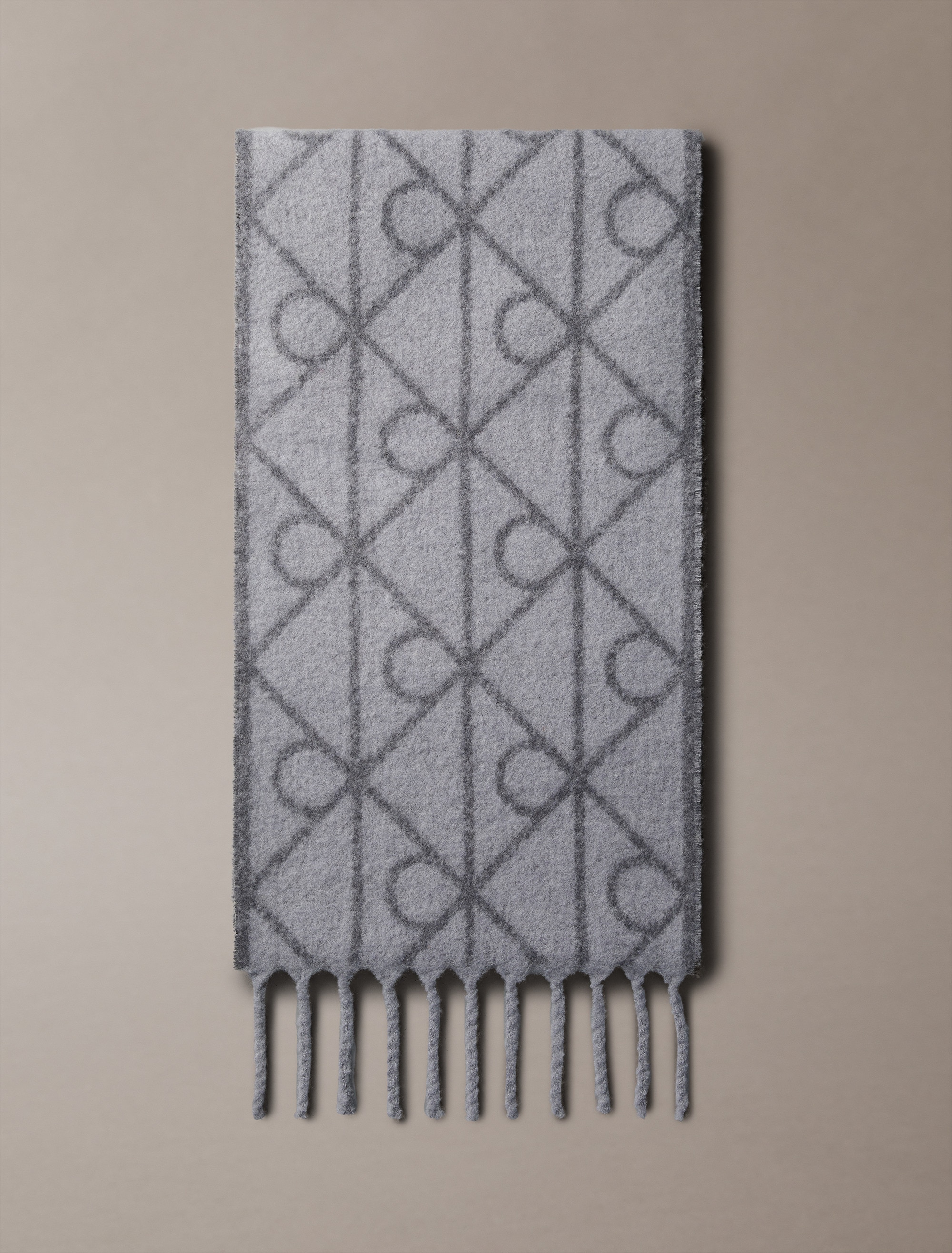 Calvin Klein Modetuch »AOP BRUSHED HW SCARF« Perfekt für den Alltag