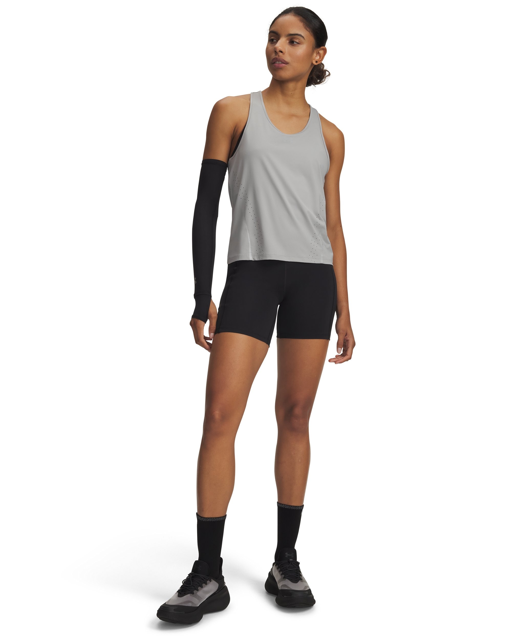 Under Armour® Short »UA VELOCITI 6" FITTED SHORT«  avec une teneur en élasthanne, en polyester et élasthanne