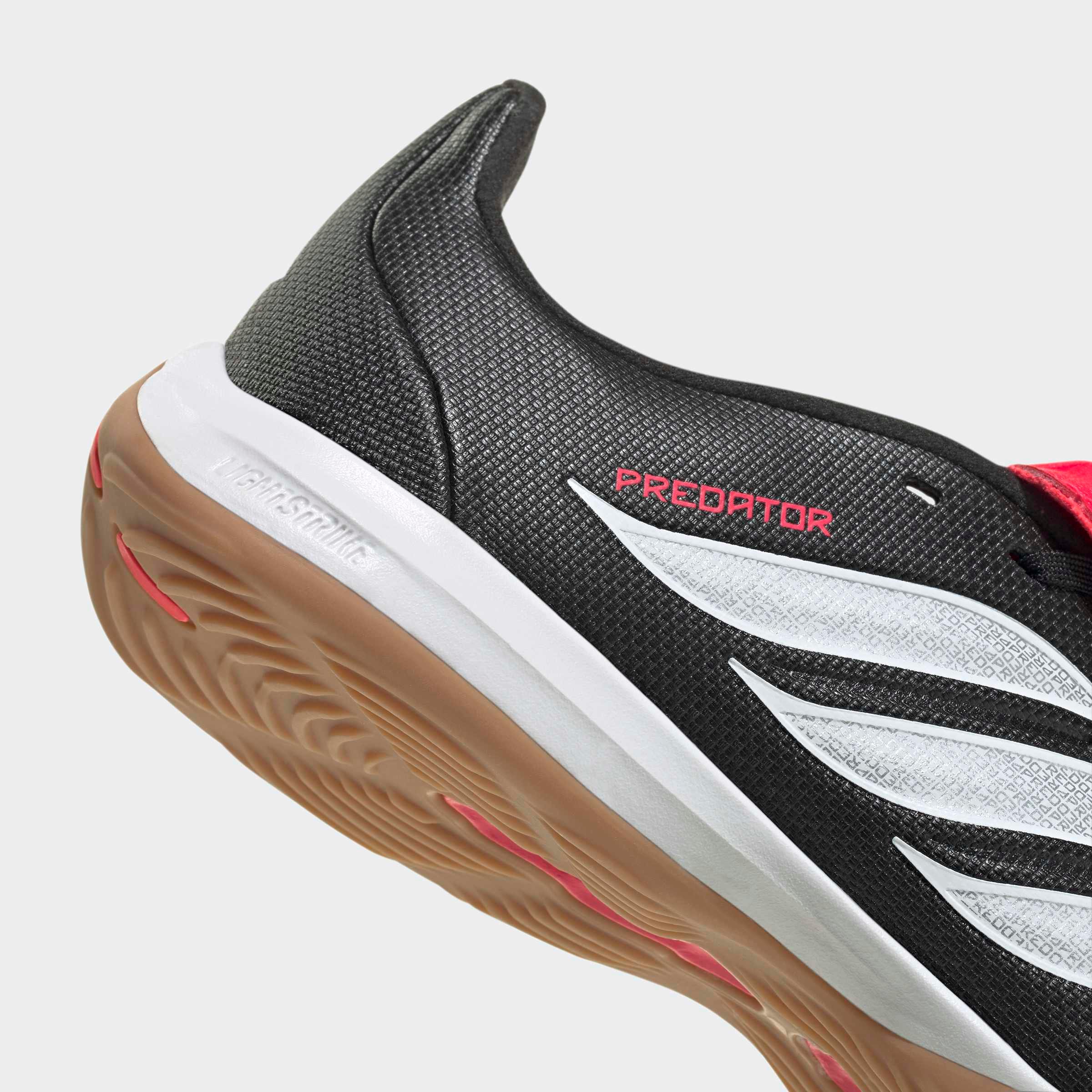 adidas Performance Chaussure de football »PREDATOR LEAGUE KIDS , HALLENBÖDEN, UMSCHLAGBARE ZUNGE«  pour enfants et adolescents
