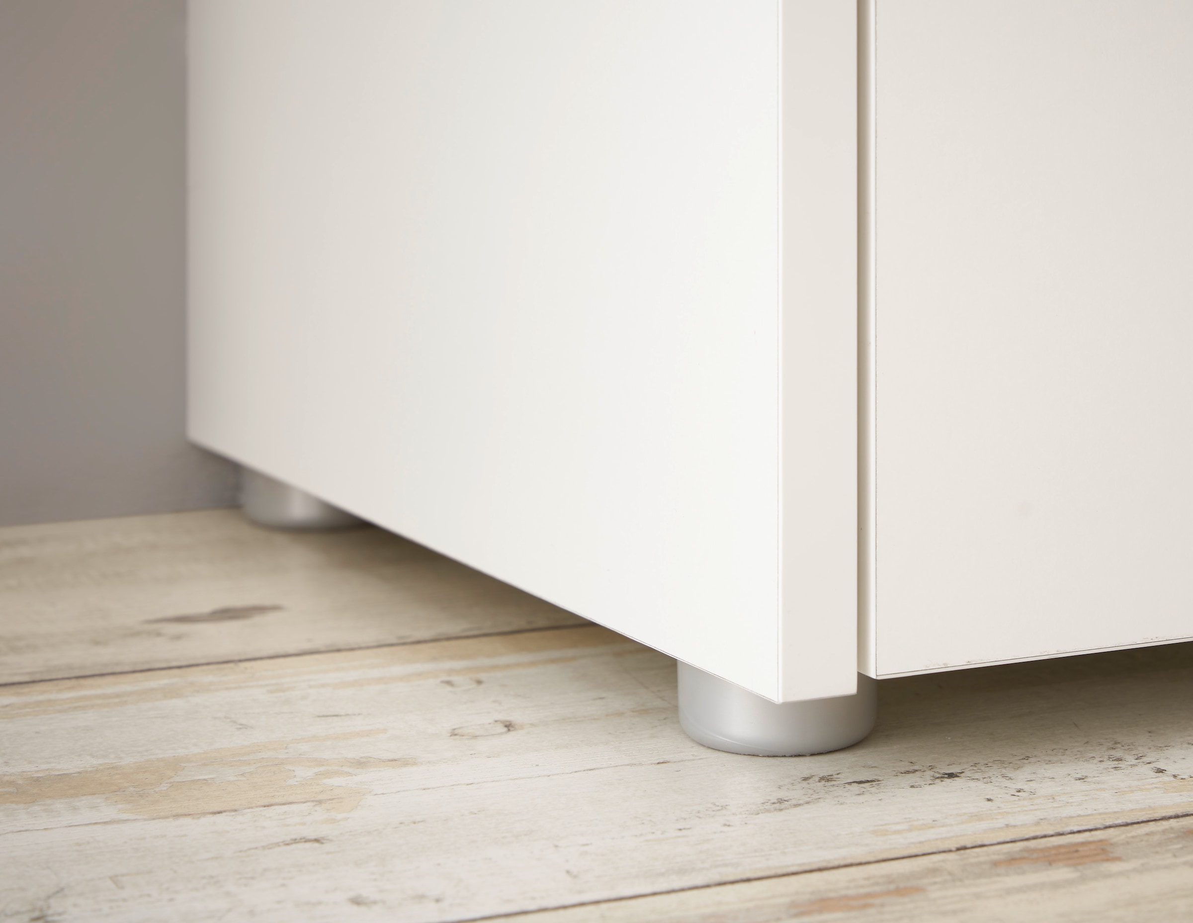 INOSIGN Armoire intermédiaire »CITY/GIRON, Badschrank mit Griffmulde, Hochschrank in zeitlosem Design« in den Farben Weiss und Anthrazit verfügbar, viel Stauraum